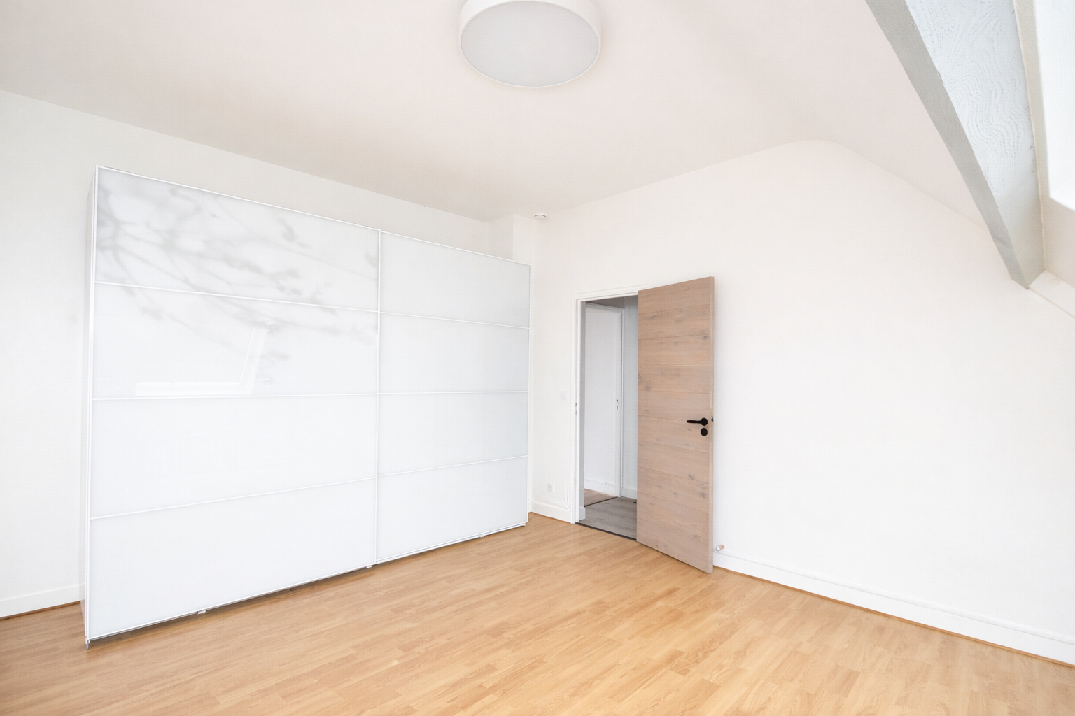 LE PECQ CANADA – MAISON DE130 M² – 5 CHAMBRES – TERRAIN 781 M² – 10 MN RER