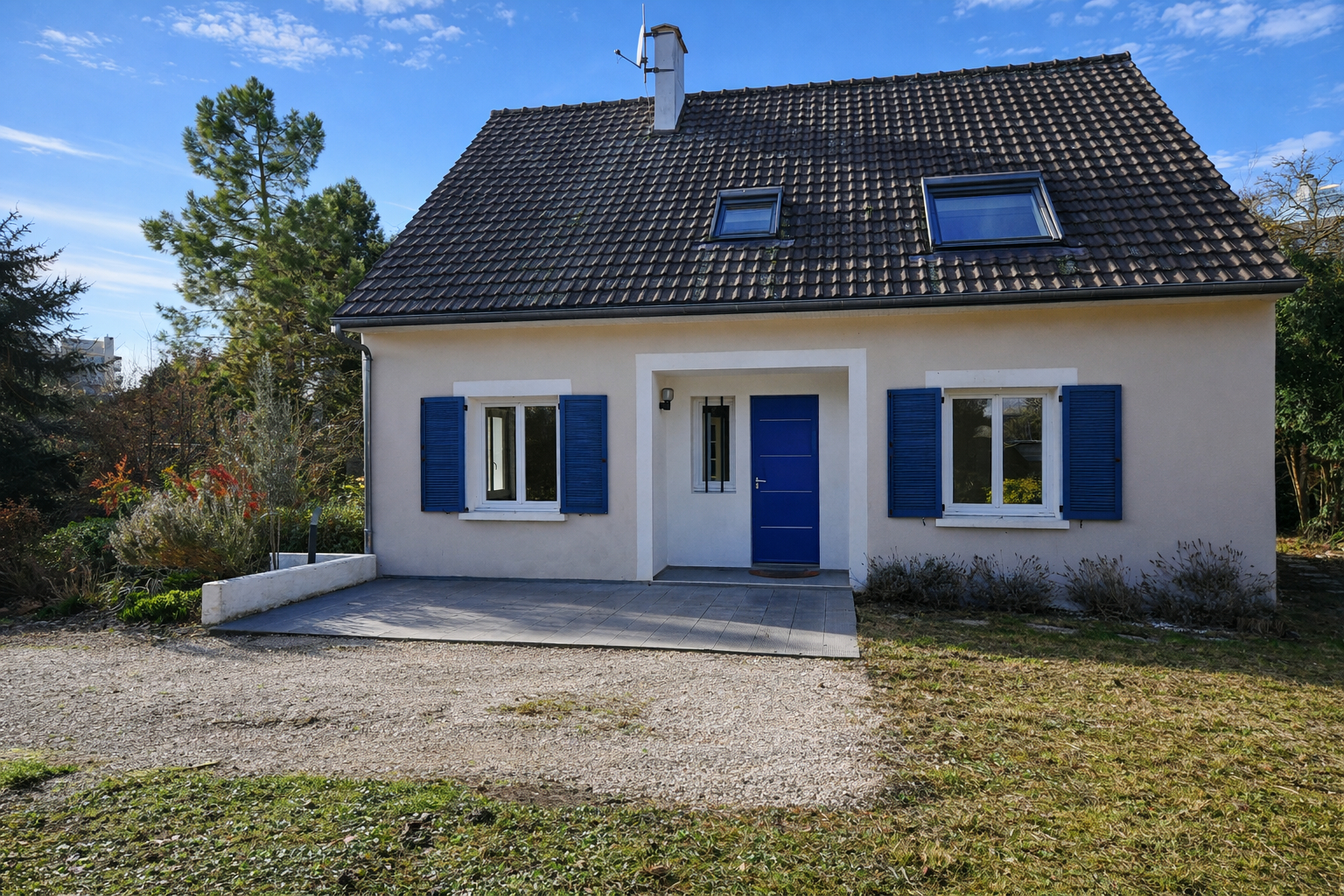 LE PECQ CANADA – MAISON DE130 M² – 5 CHAMBRES – TERRAIN 781 M² – 10 MN RER