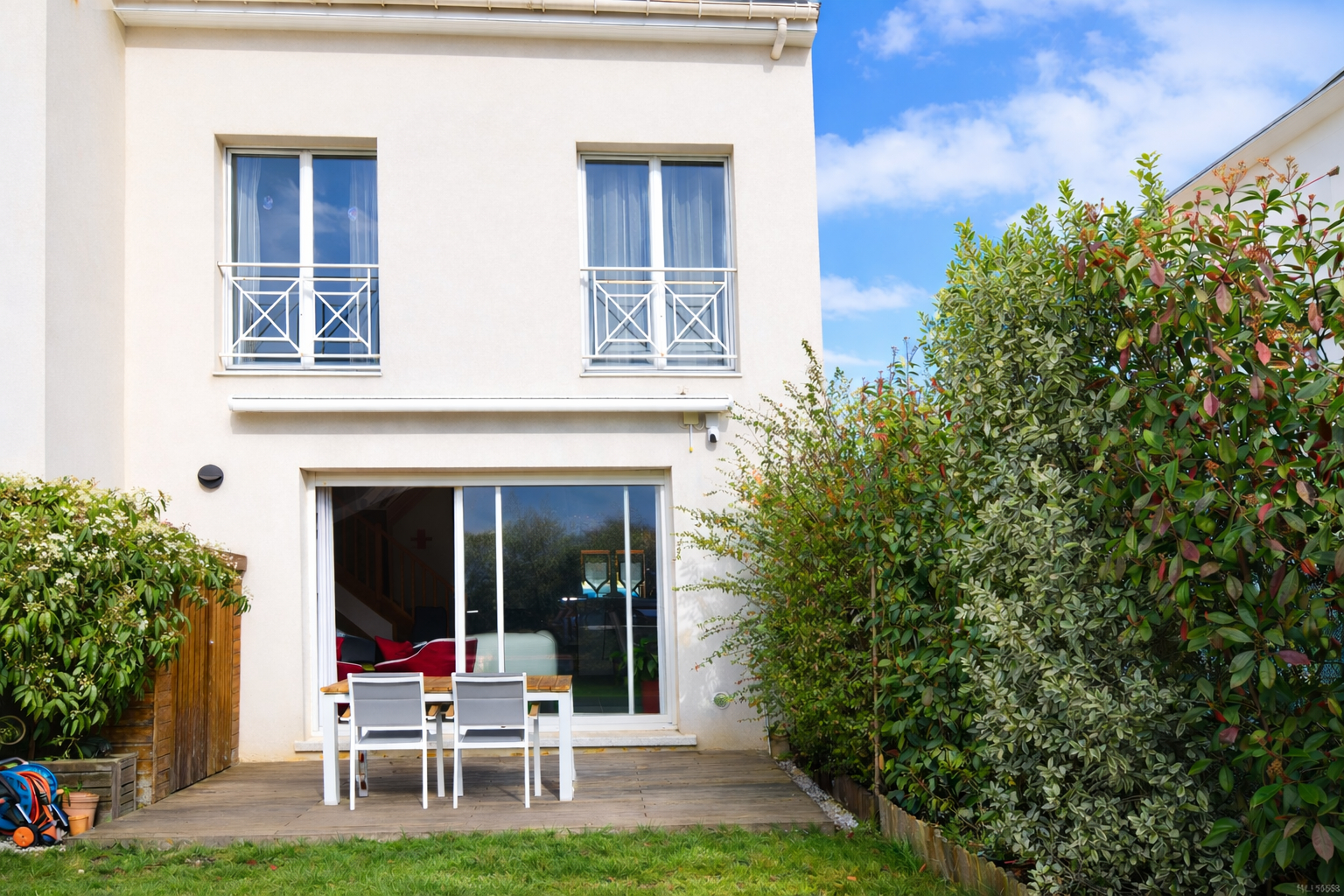 MONTESSON – 3 MN CENTRE VILLE – MAISON DE 135 M² AU SOL – 4 CHAMBRES – TERRAIN 265 m²