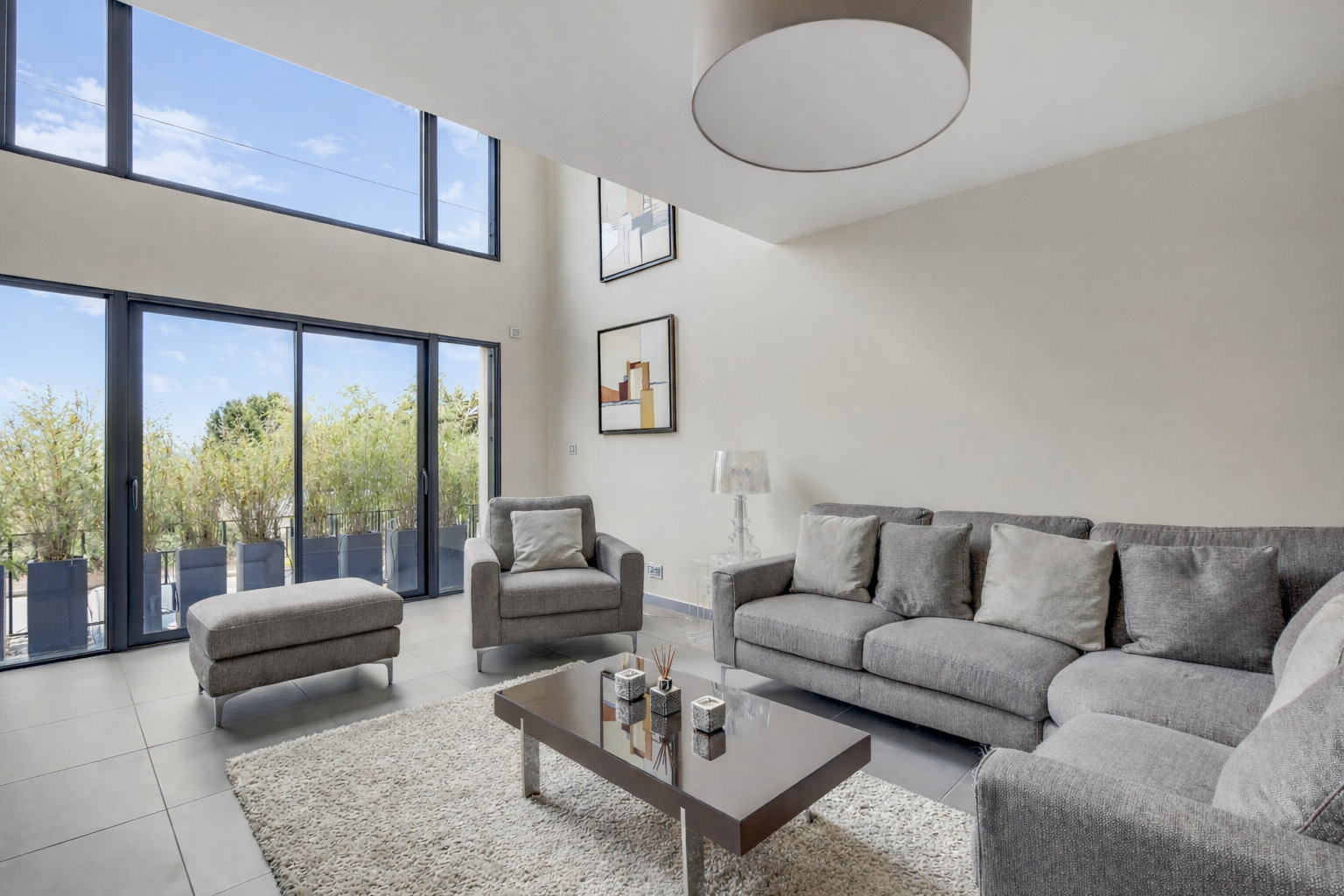 CHATOU – Maison contemporaine de 200 m² au sol et 152 m² habitables sur 425 m² de terrain