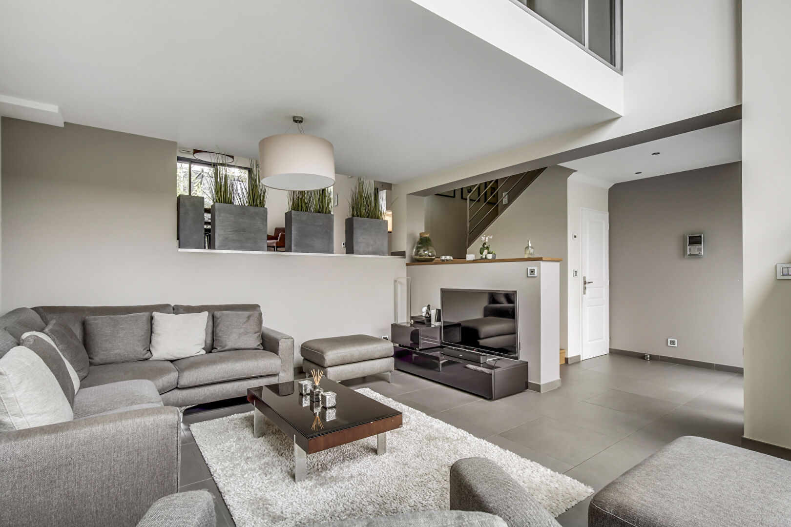 CHATOU – Maison contemporaine de 200 m² au sol et 152 m² habitables sur 425 m² de terrain