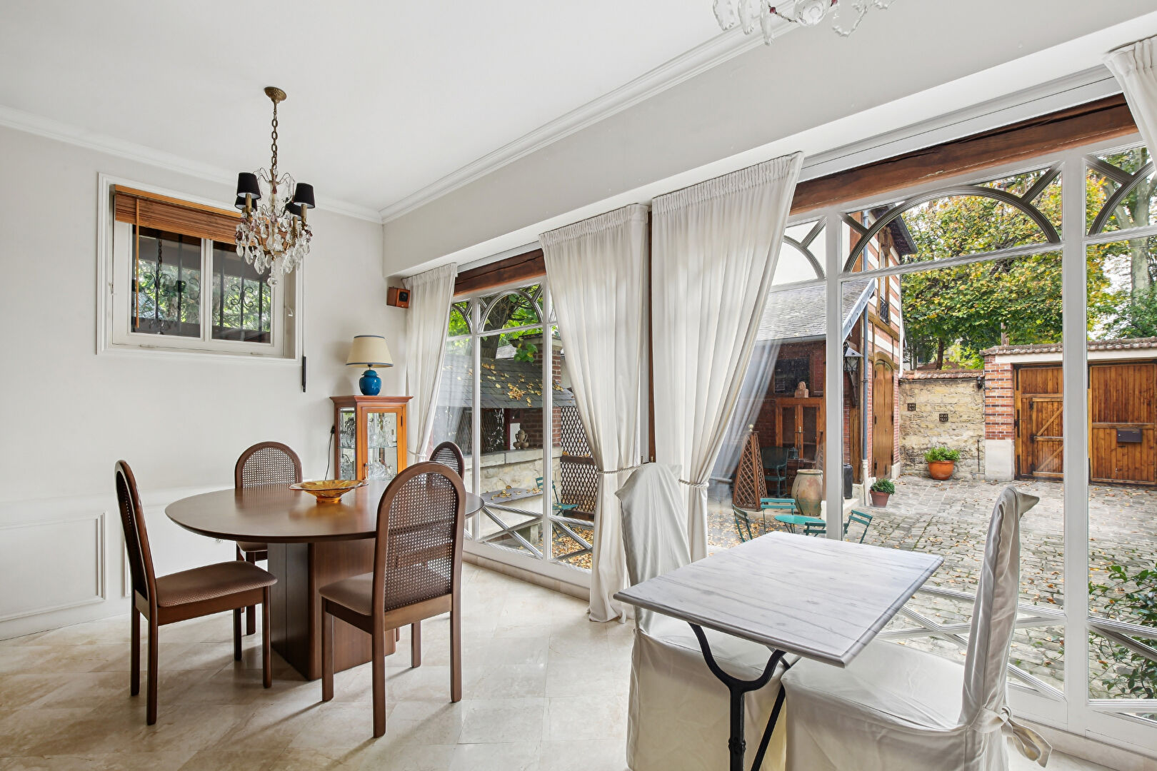 BAS DE CHATOU 10 MN RER – CHARMANTE MAISON DE CARACTERE – TERRAIN  920 M² SANS VIS A VIS EXPOSE SUD – TERRAIN