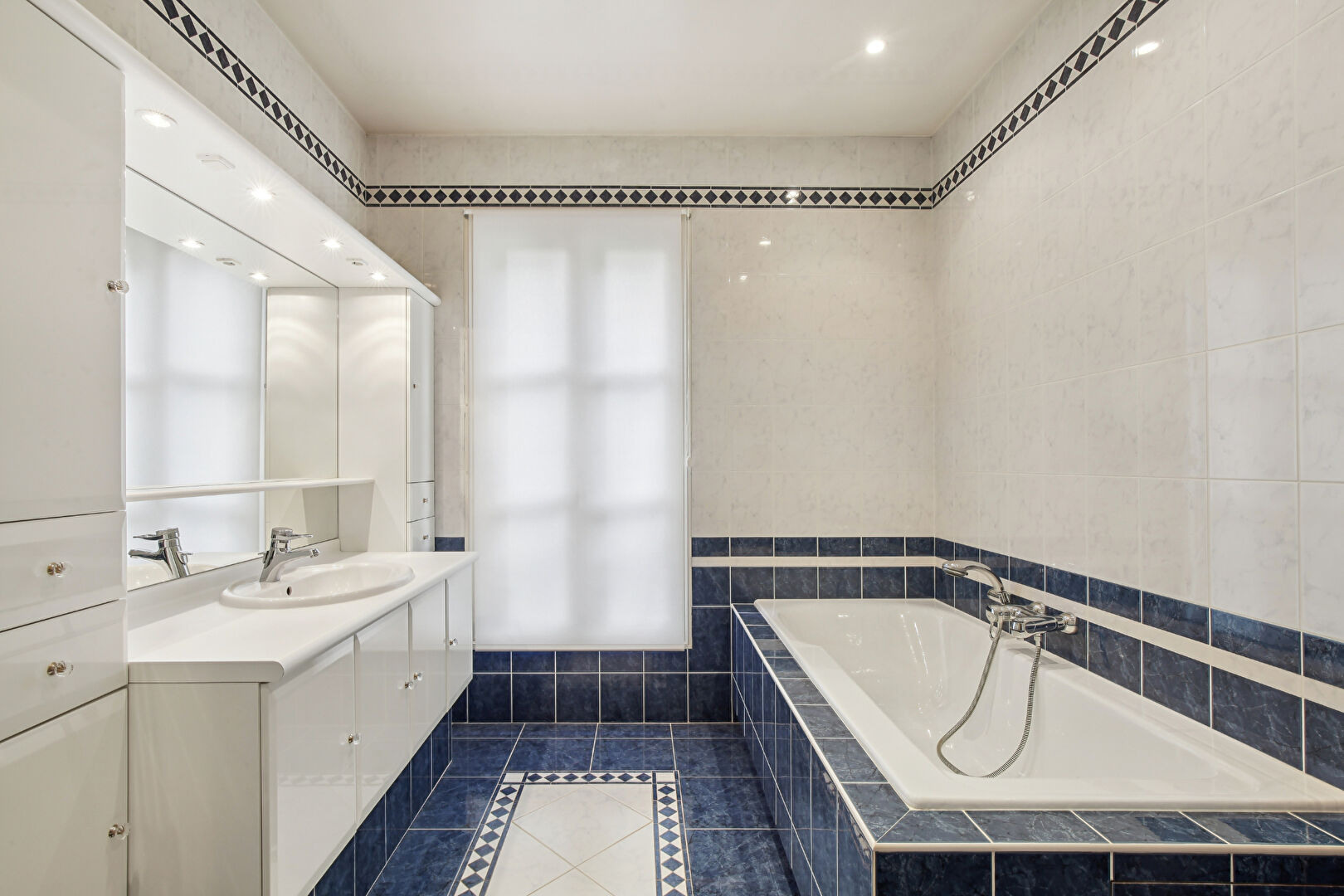 BAS DE CHATOU 10 MN RER – CHARMANTE MAISON DE CARACTERE – TERRAIN  920 M² SANS VIS A VIS EXPOSE SUD – TERRAIN