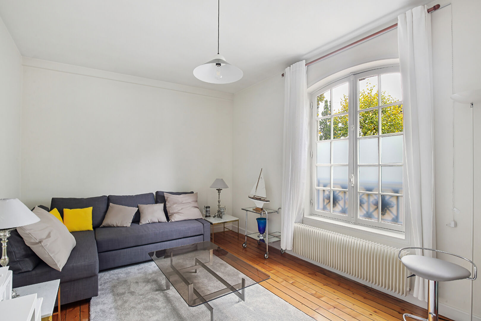 BAS DE CHATOU 10 MN RER – CHARMANTE MAISON DE CARACTERE – TERRAIN  920 M² SANS VIS A VIS EXPOSE SUD – TERRAIN