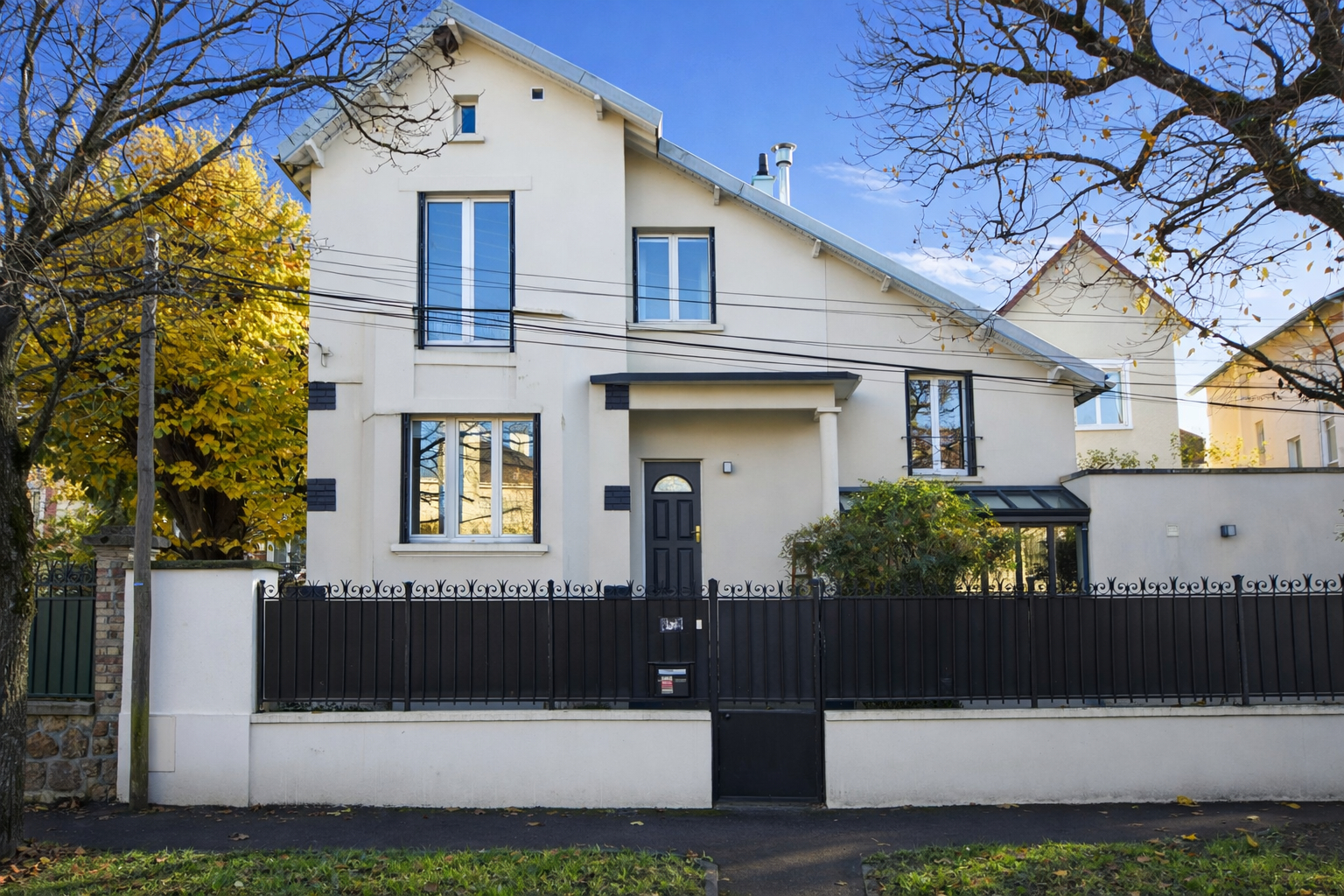 Maison de 147 m² située à Chatou  sur 290 m² de terrain à 7 mn du RER