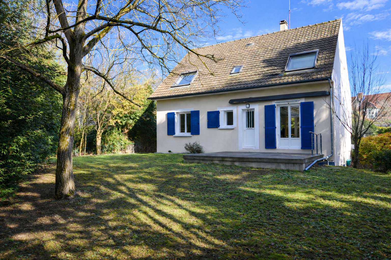 LE PECQ CANADA – MAISON DE130 M² – 5 CHAMBRES – TERRAIN 781 M² – 10 MN RER