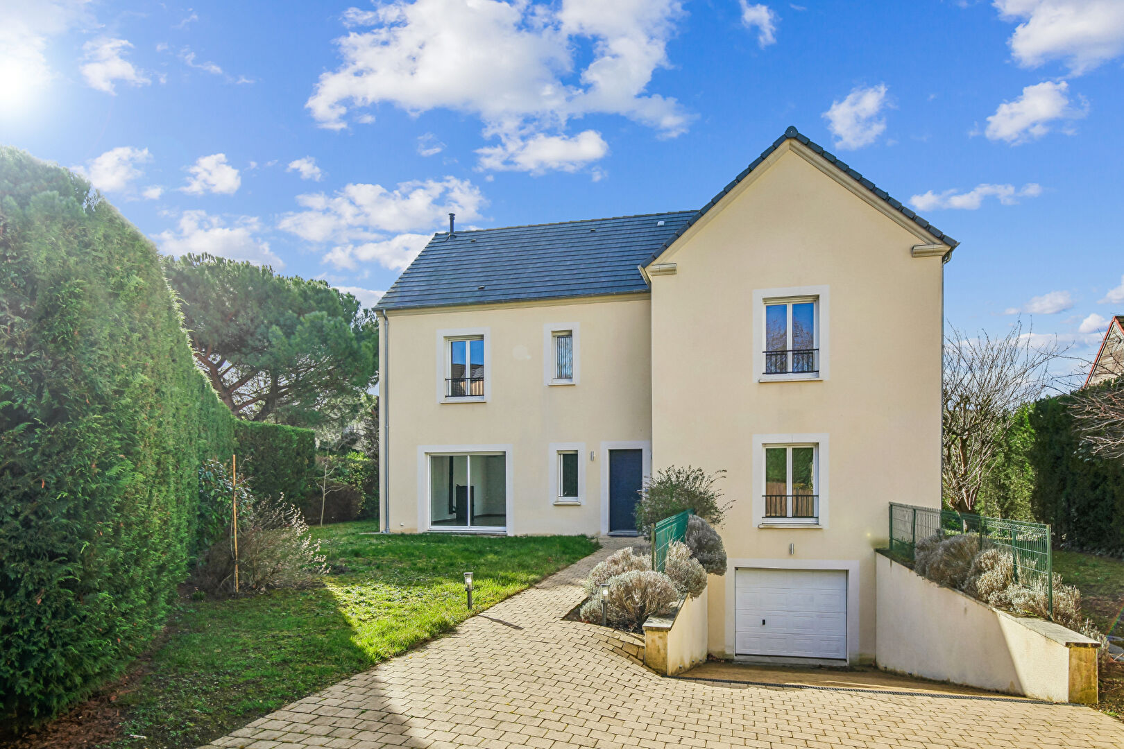 CROISSY-SUR-SEINE – MAISON RECENTE DE 230.39 M² – 5 CHAMBRES ET GARAGE