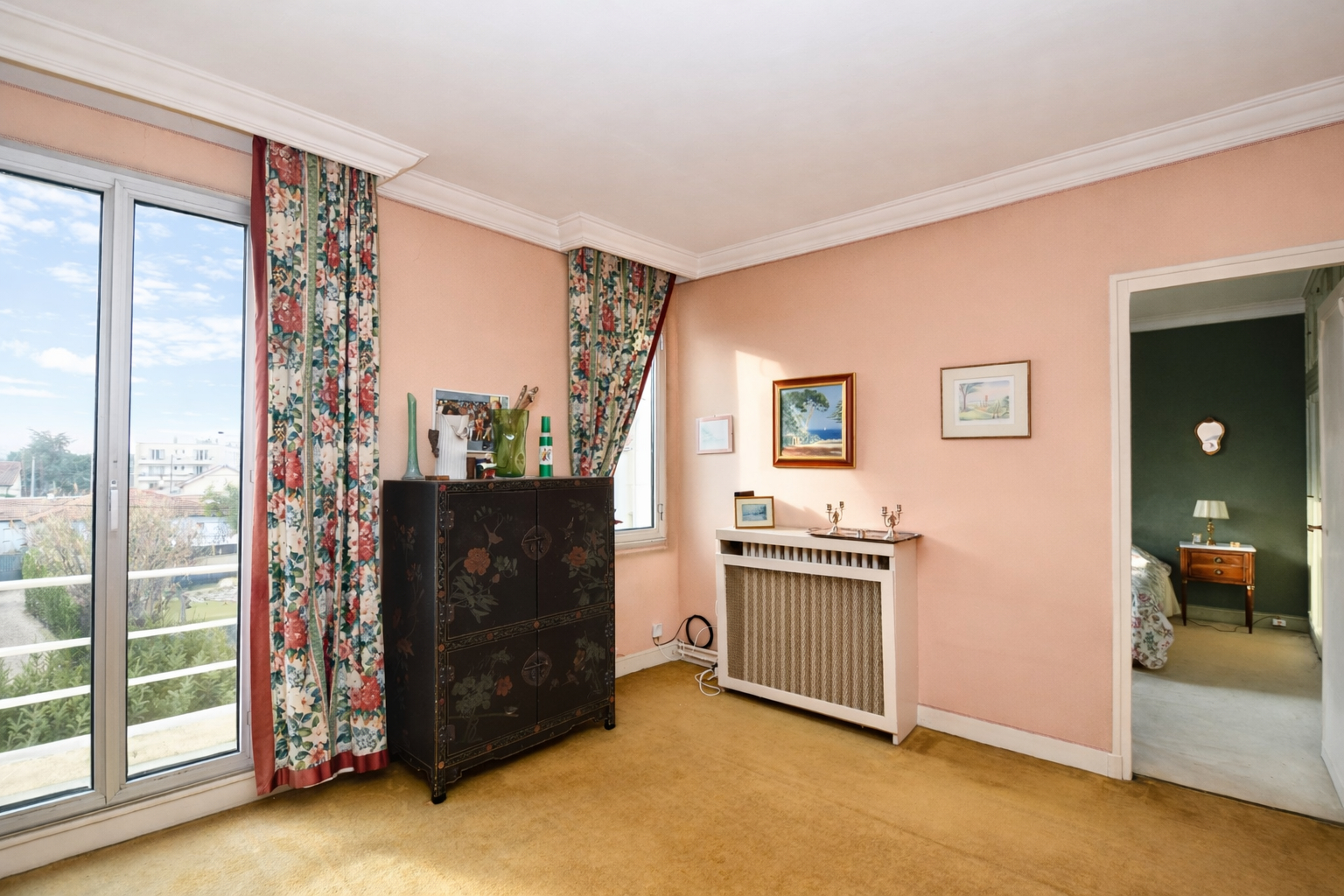 CHATOU – CHARMANTE MAISON – TERRAIN DE 891 m² – POTENTIEL D&rsquo;AGRANDISSEMENT