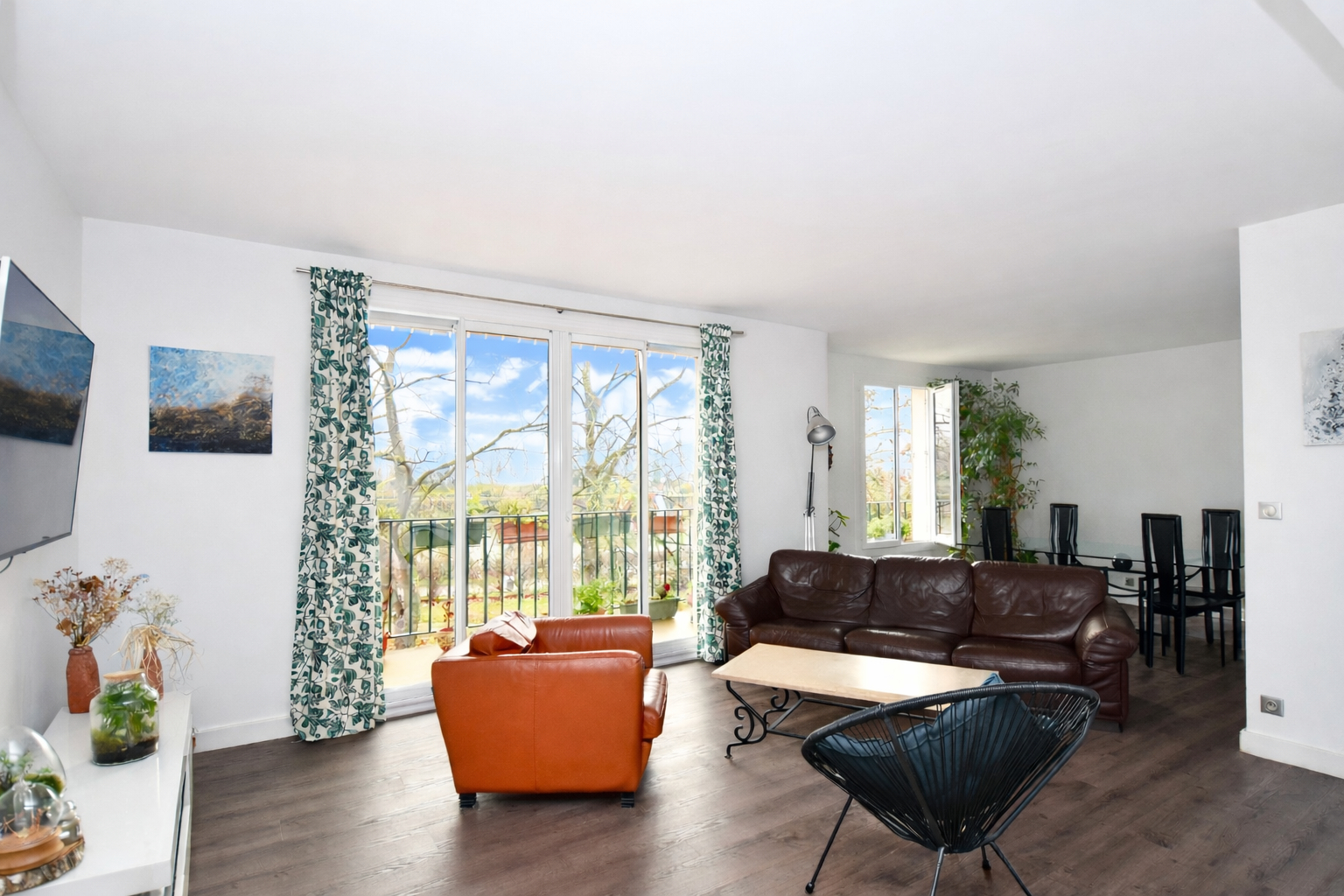 CHATOU – Appartement 4 pièces 87 m² – 3 chambres – un balcon exposé sud-est – Lumineux et au calme
