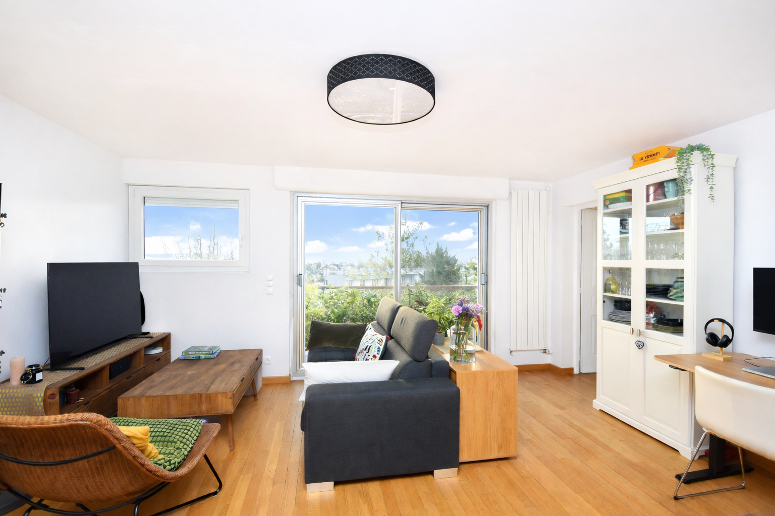 LE VESINET appartement 2 pièces 57 m² au dernier étage avec ascenseur, balcon, cave et parking