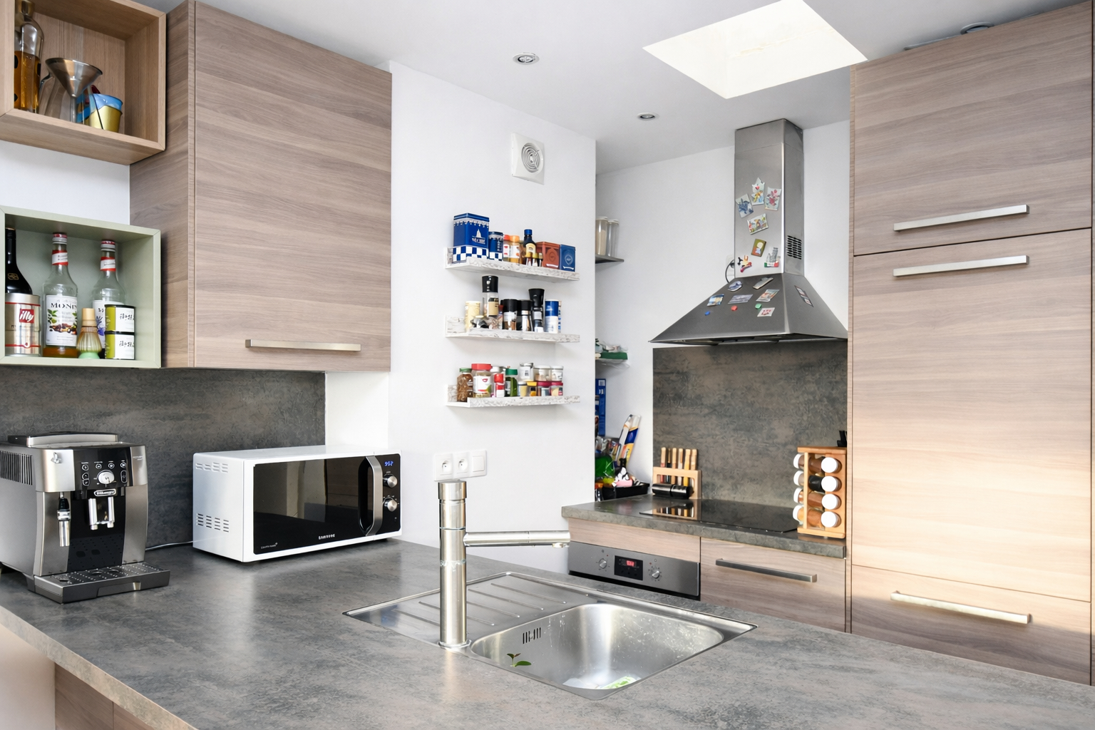 LE VESINET appartement 2 pièces 57 m² au dernier étage avec ascenseur, balcon, cave et parking