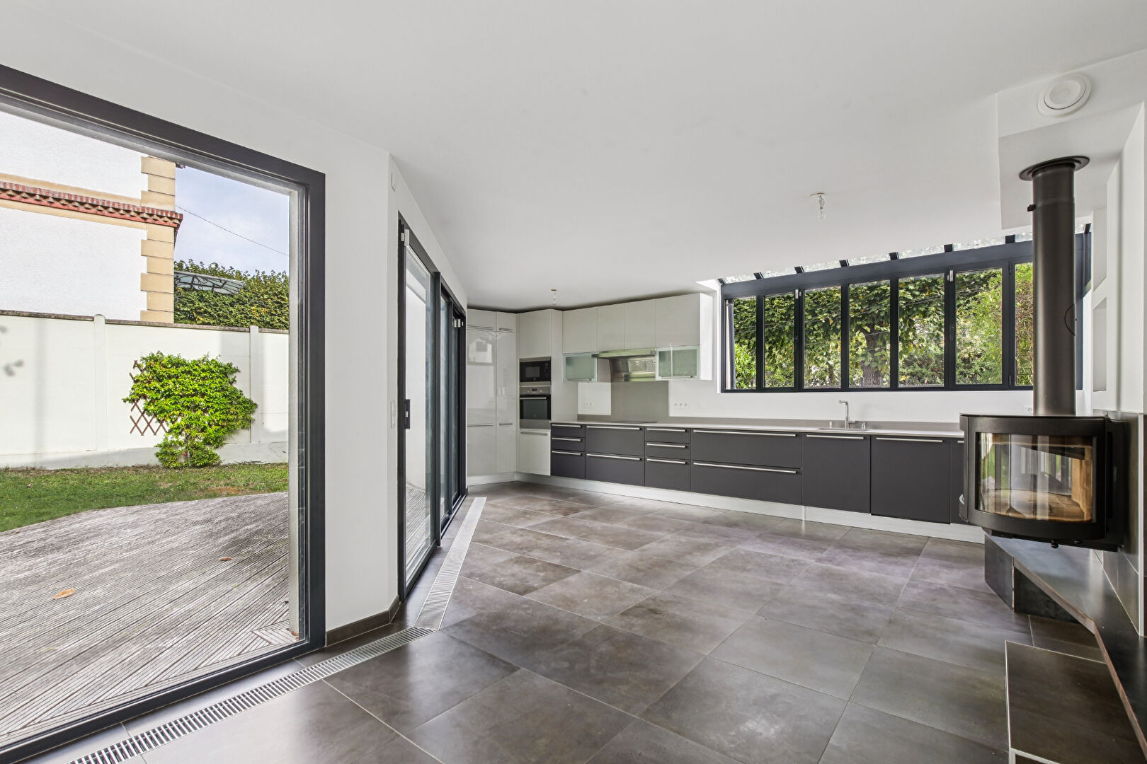 Maison de 147 m² située à Chatou  sur 290 m² de terrain à 7 mn du RER