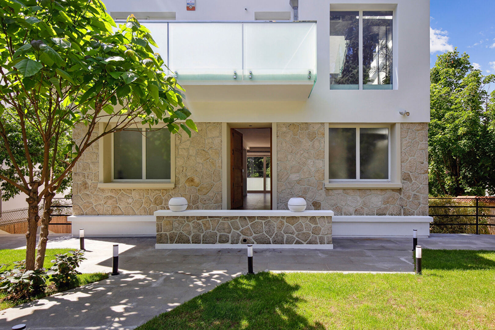 CHATOU QUARTIER BRIMONT – MAISON CONTEMPORAINE DE  261 M2  – ELEGANCE – LUMIERE ET BELLES PRESTATIONS –  12 MN RER