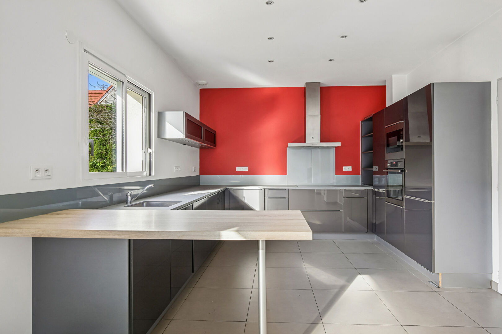 CROISSY-SUR-SEINE – MAISON RECENTE DE 230.39 M² – 5 CHAMBRES ET GARAGE