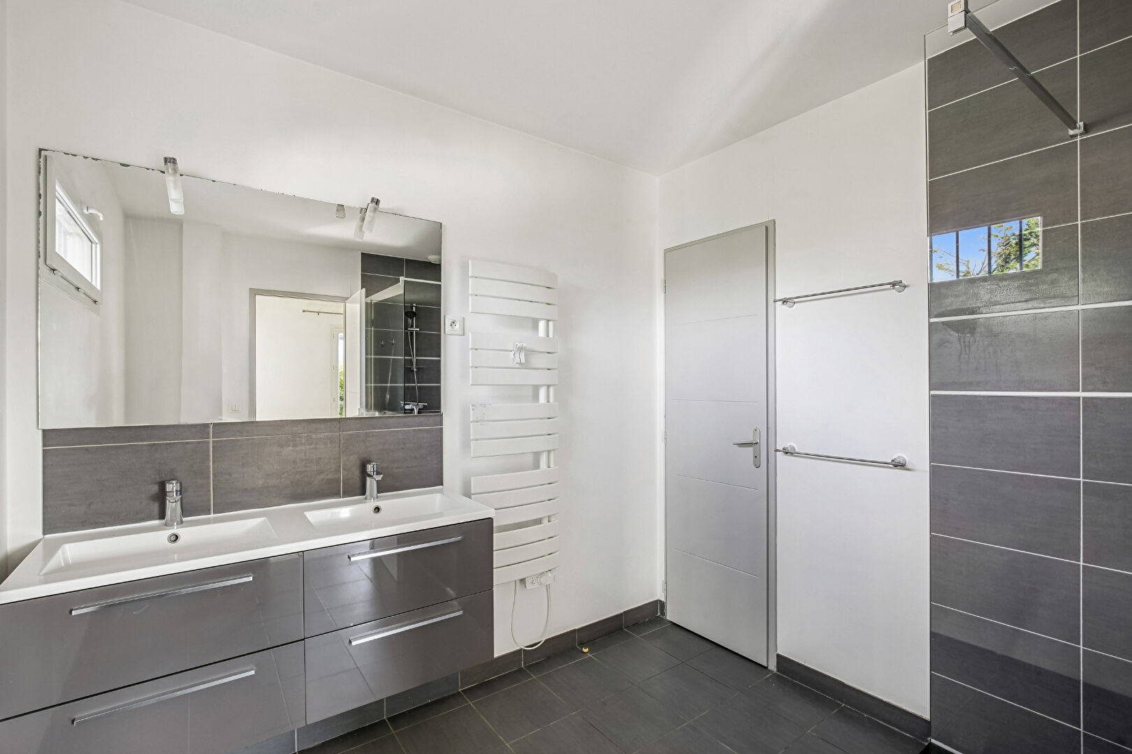 CROISSY-SUR-SEINE – MAISON RECENTE DE 230.39 M² – 5 CHAMBRES ET GARAGE