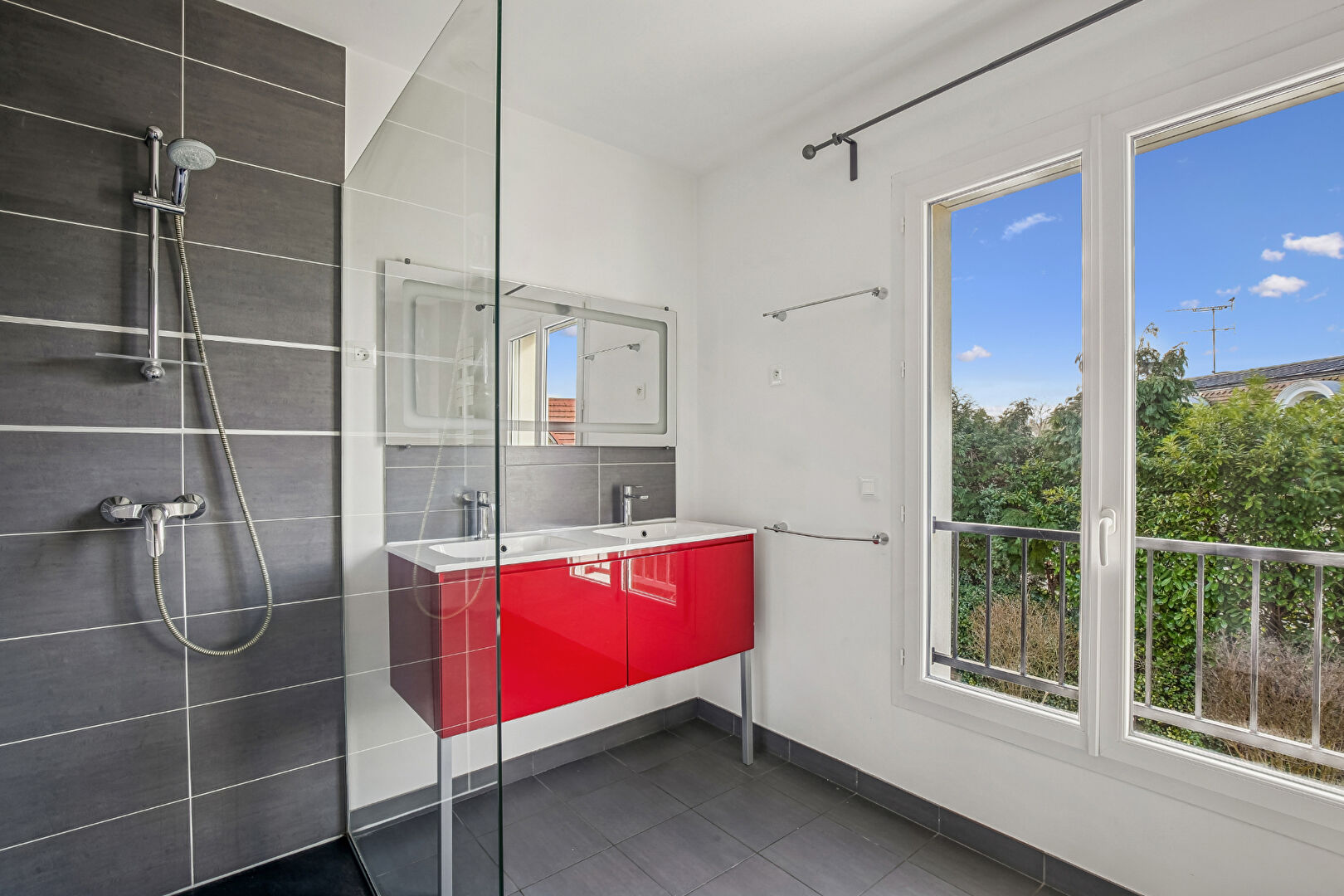 CROISSY-SUR-SEINE – MAISON RECENTE DE 230.39 M² – 5 CHAMBRES ET GARAGE