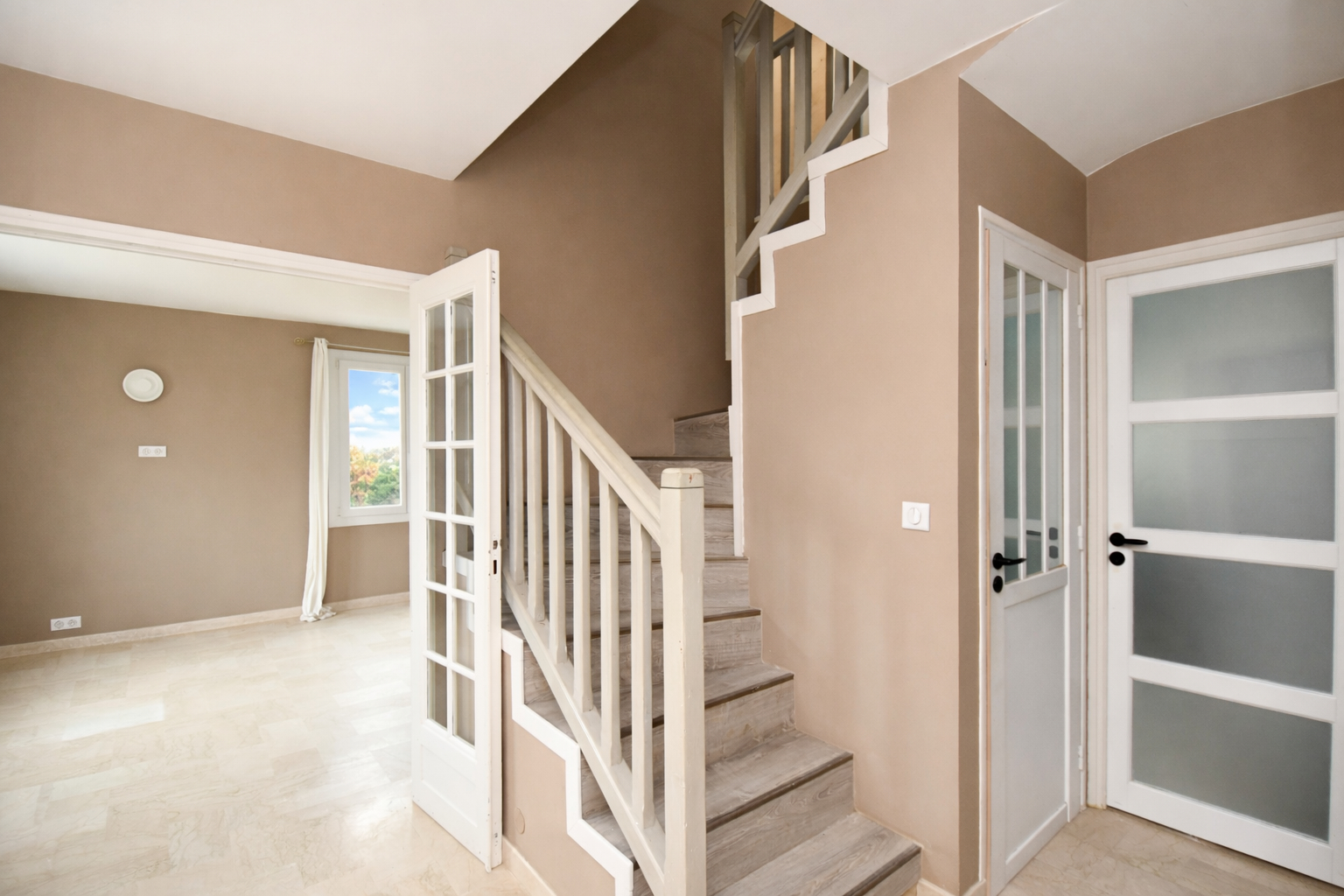 LE PECQ CANADA – MAISON DE130 M² – 5 CHAMBRES – TERRAIN 781 M² – 10 MN RER