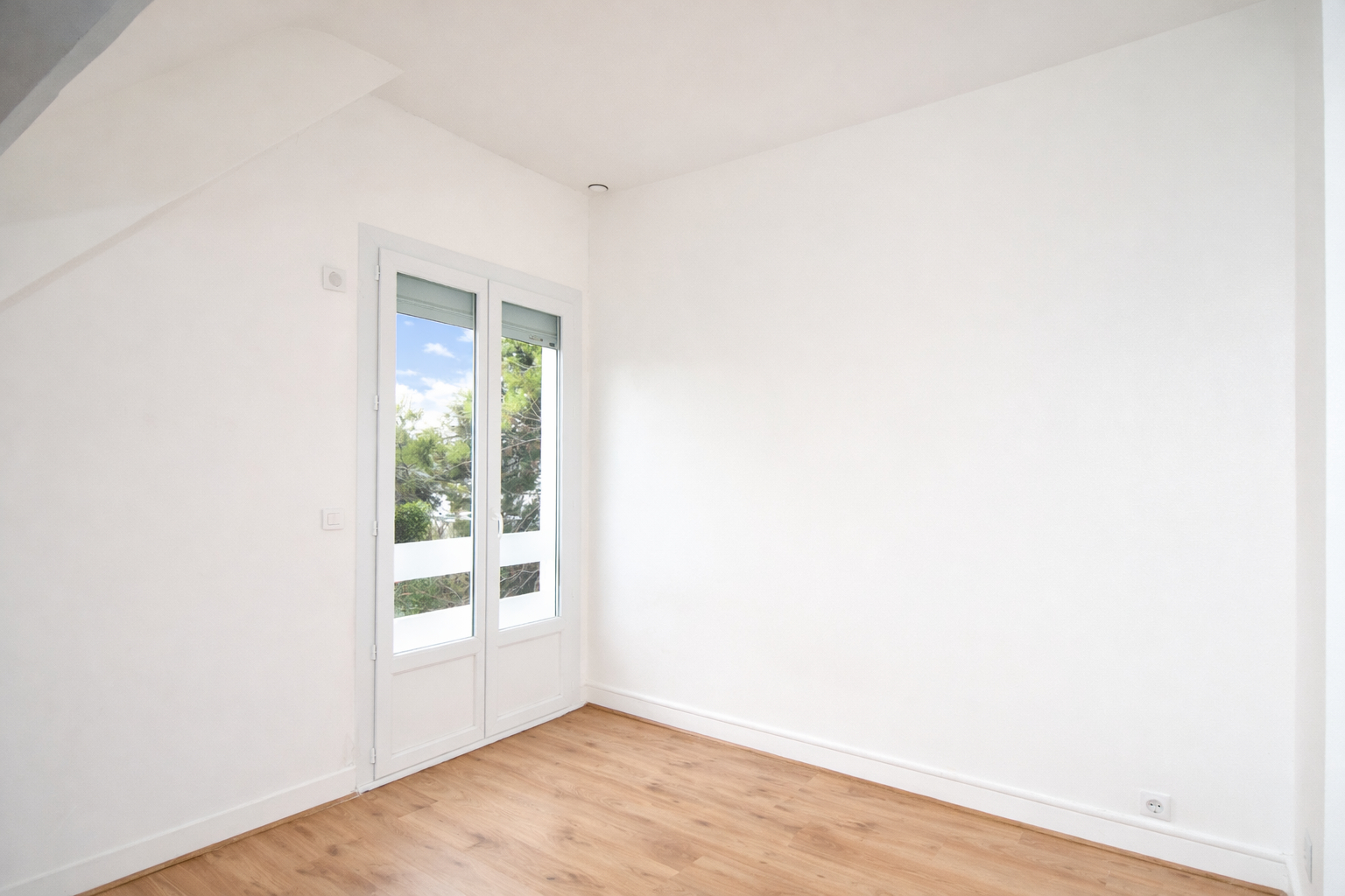 LE PECQ CANADA – MAISON DE130 M² – 5 CHAMBRES – TERRAIN 781 M² – 10 MN RER