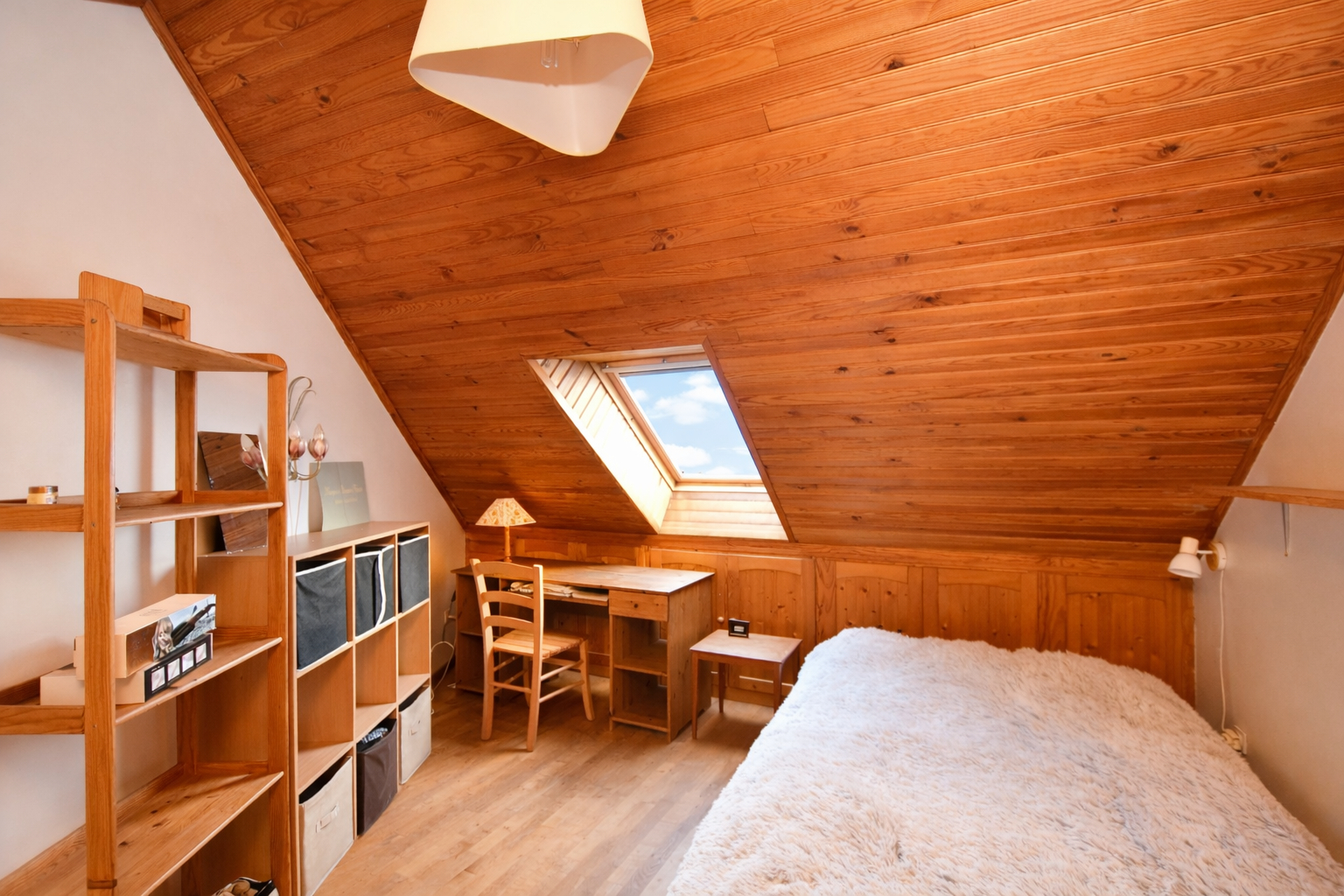 CHATOU – MAISON DE CHARME – 138 M² – TERRAIN 434 M² – DEPENDANCE AMENAGEE