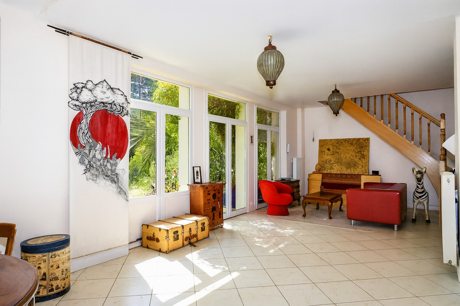 Maison familiale de caractère , Triangle d&rsquo;Or des Bas de Chatou ,7 chambres 590 m² de terrain