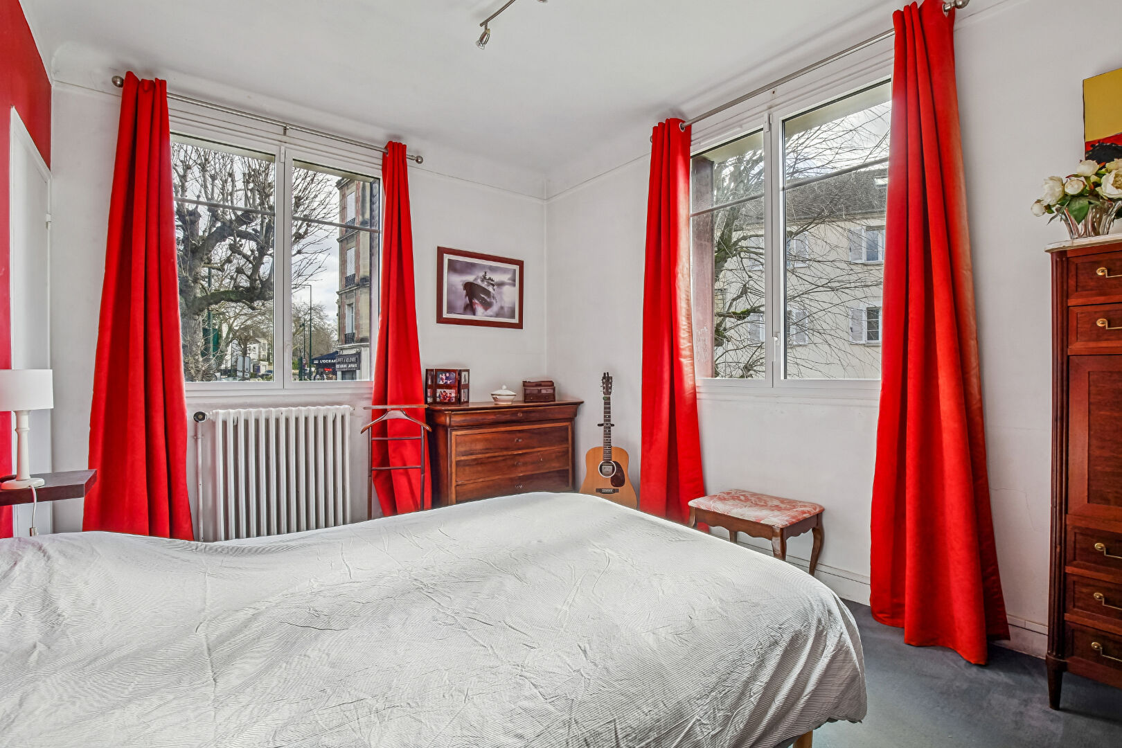 LE VESINET  – HYPER CENTRE – MAISON DE 186 M² – TERRAIN  700 m² – 5 MN RER