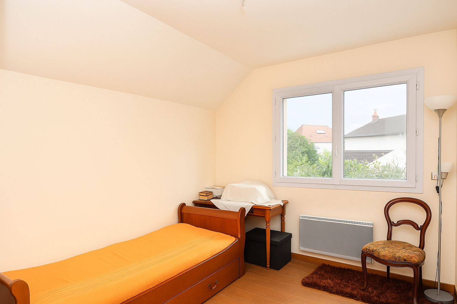 CHATOU – MAISON DE 2010 – 3 CHAMBRES – TERRAIN 186 M² – LUMINEUSE ET CALME – SOUS-SOL TOTAL