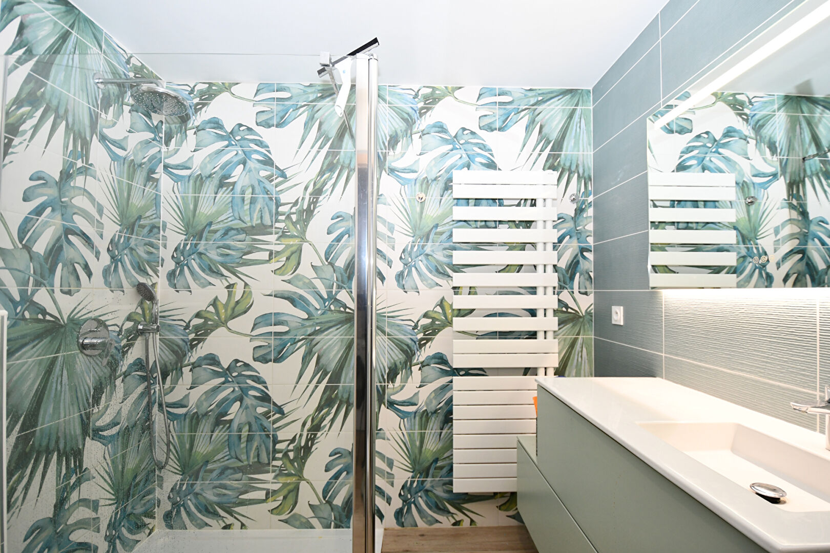 CHATOU – MAISON DE 148 M² – TERRAIN 558 M²  – PROCHE COMMERCES ET ECOLES