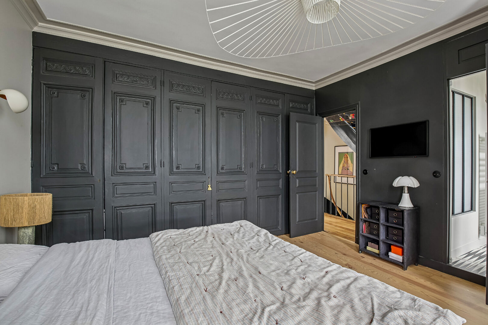 BAS DE CHATOU – HYPER CENTRE – CHARMANTE MAISON DE 1890  – 5 CHAMBRES – TERRAIN 488 M² – 4 MN RER