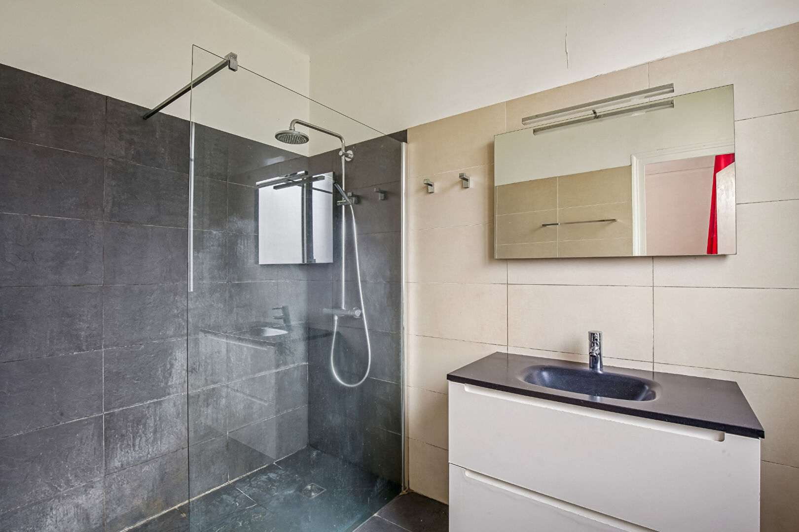 LE VESINET  – HYPER CENTRE – MAISON DE 186 M² – TERRAIN  700 m² – 5 MN RER