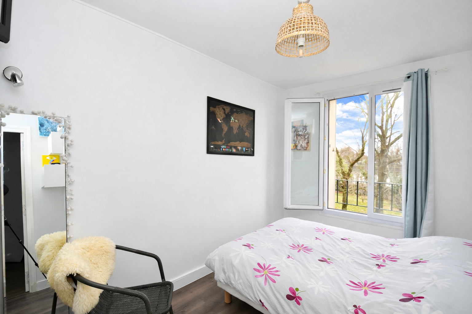 CHATOU – APPARTEMENT 4 PIECES 87 M² – 3 CHAMBRES – TRES LUMINEUX – BALCON SUD-EST – AU CALME