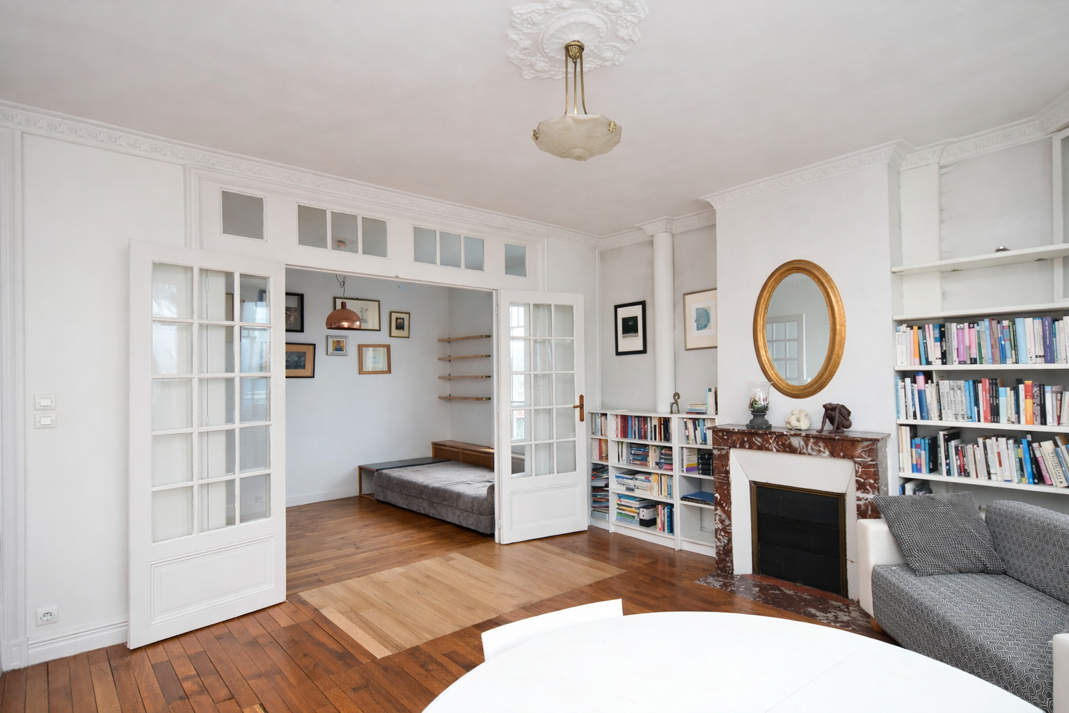 LE VESINET – IMMEUBLE DE CHARME DE 1920 – APPARTEMENT 3 PIECES 59.70 m2 – 7 MN RER