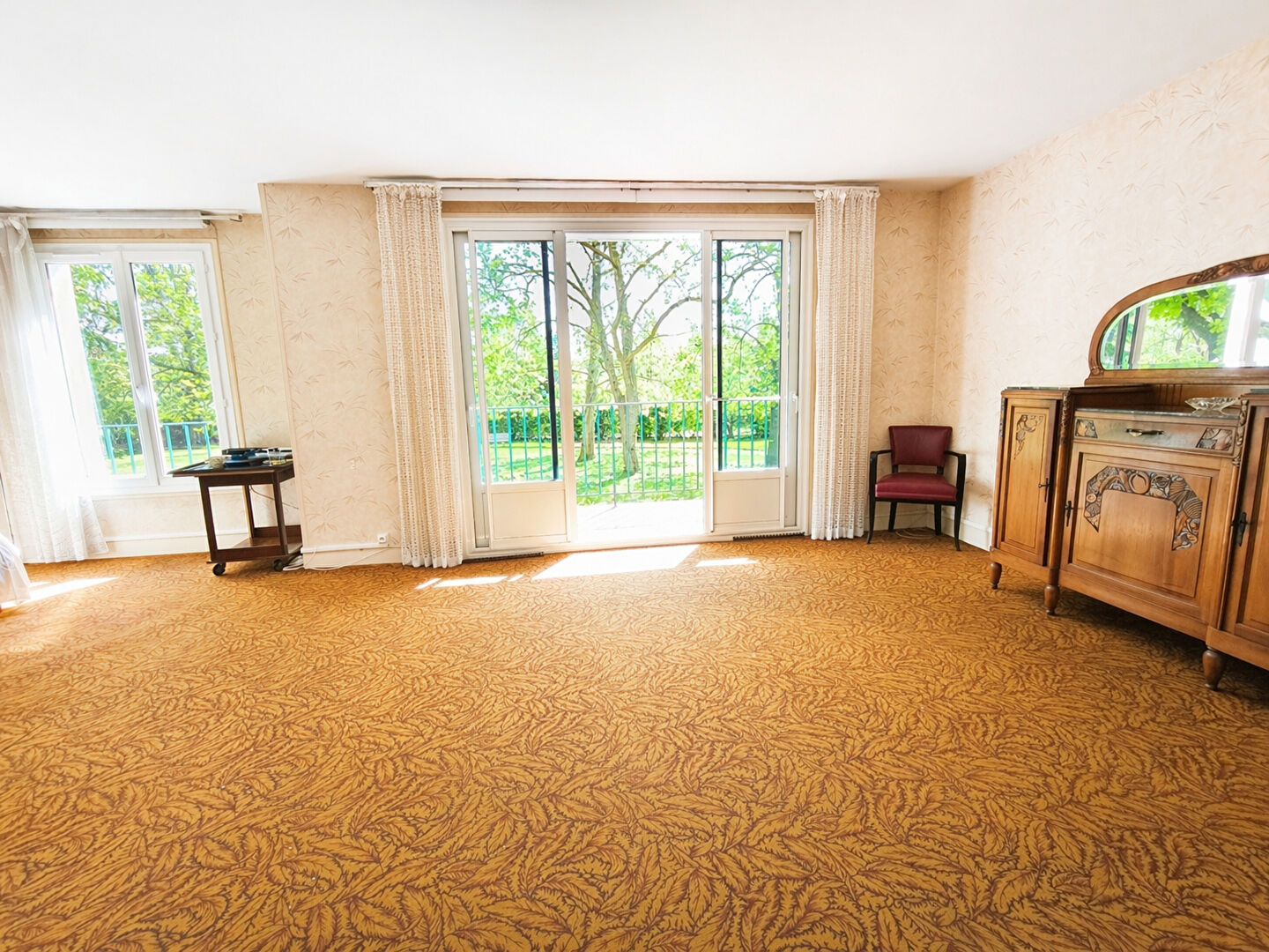 CHATOU  appartement 4 pièces de 74.5 m² avec 2 chambres et possibilité de 3, cave et box