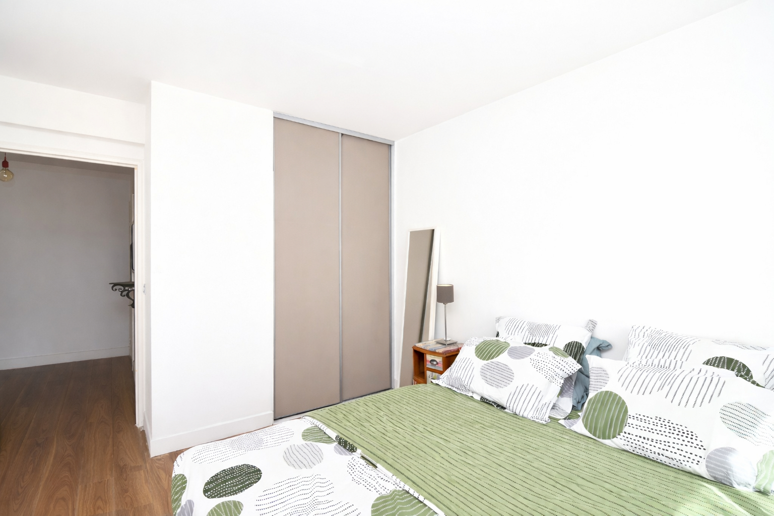 MONTESSON CENTRE VILLAGE Maison de 140 m² avec 4 chambres et sous-sol total avec garage