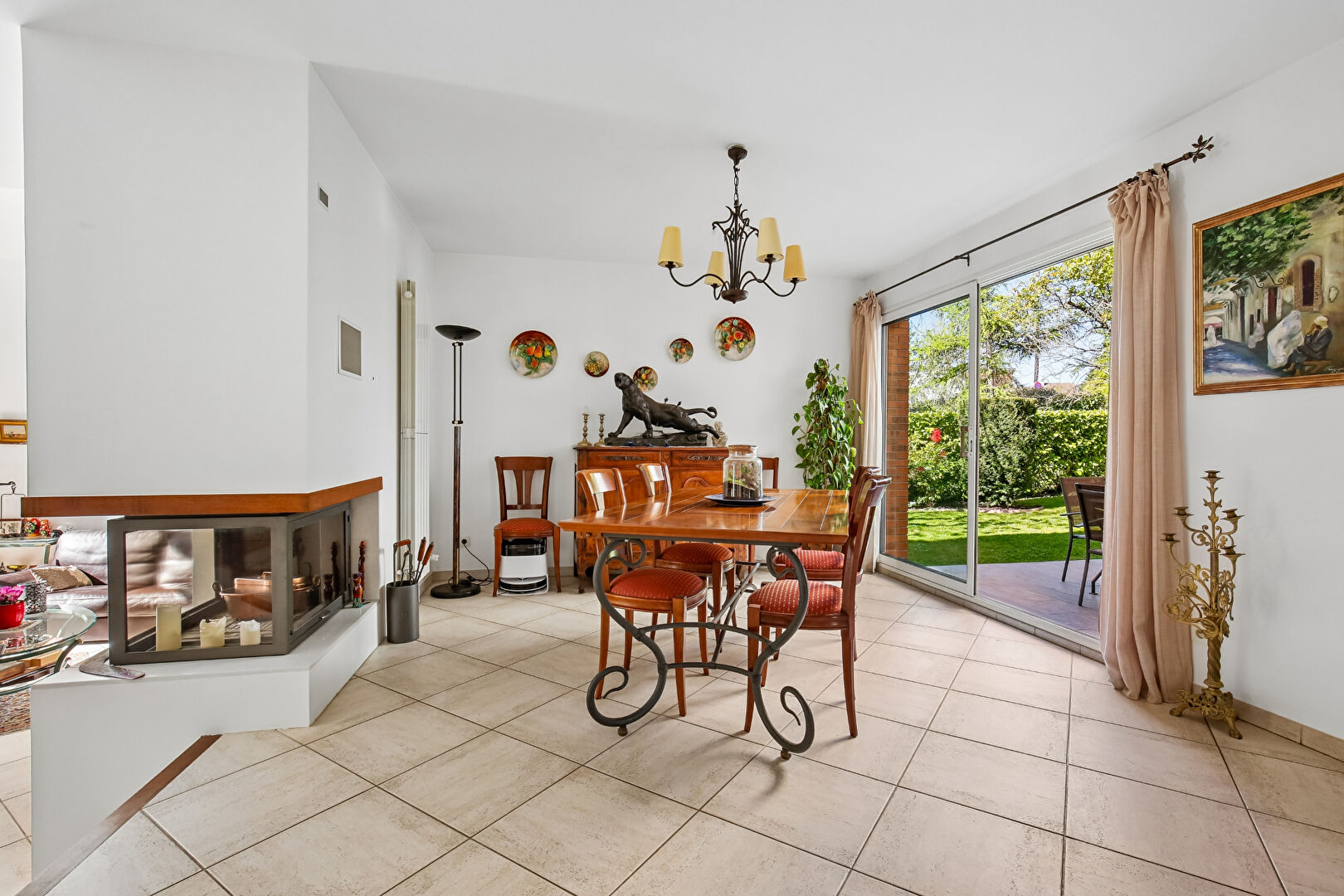 EXCLUSIVITE CHATOU – MAISON CONTEMPORAINE DE 190  M² – TERRAIN 706 M² – SOUS-SOL – AU CALME- LUMINEUX – SANS VIS A VIS