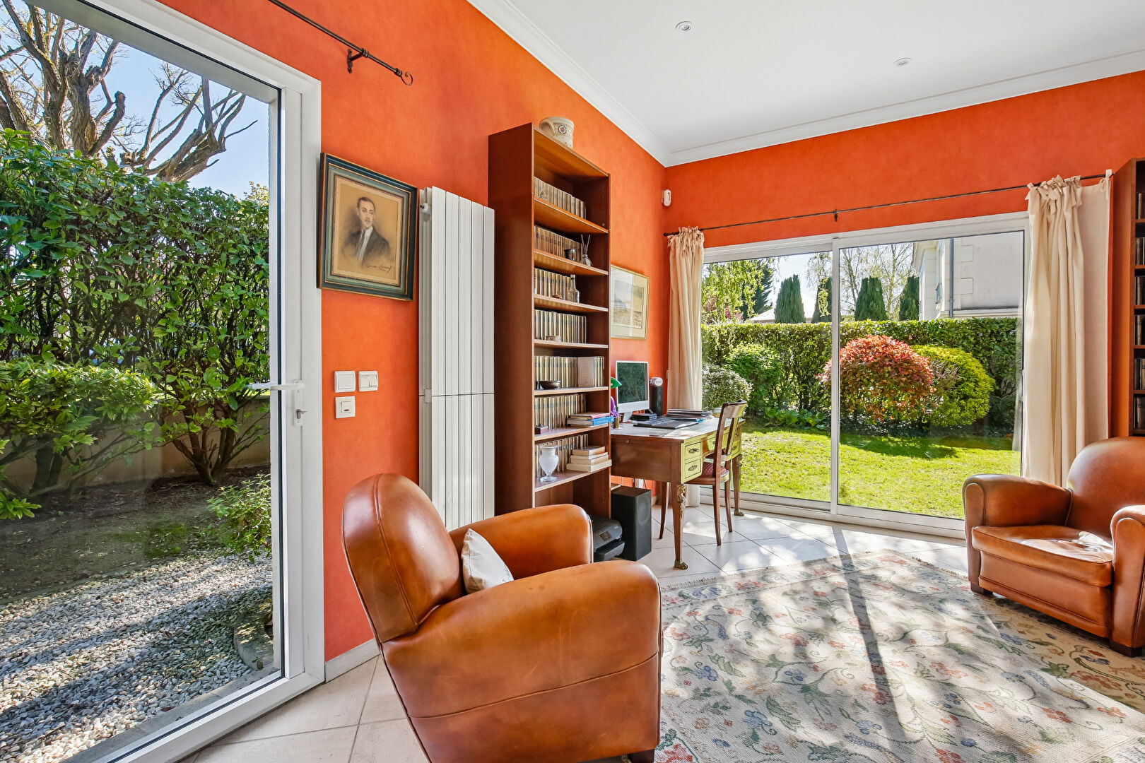 EXCLUSIVITE CHATOU – MAISON CONTEMPORAINE DE 190  M² – TERRAIN 706 M² – SOUS-SOL – AU CALME- LUMINEUX – SANS VIS A VIS