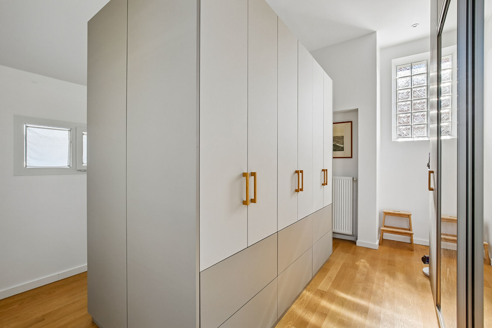 EXCLUSIVITE CHATOU – MAISON CONTEMPORAINE DE 190  M² – TERRAIN 706 M² – SOUS-SOL – AU CALME- LUMINEUX – SANS VIS A VIS