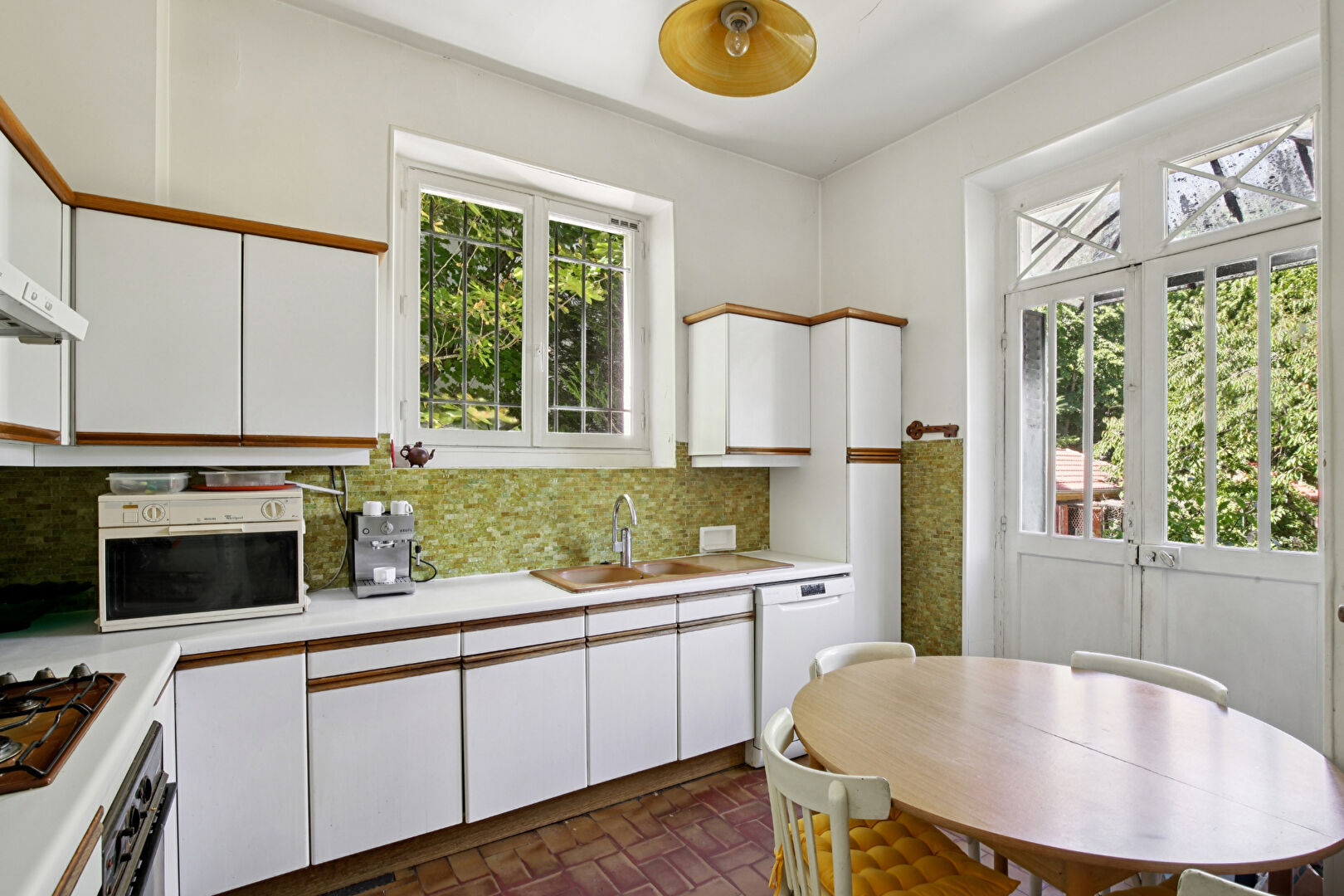 Elégante maison de caractère de 204 m² au sol  sur un terrain de 672 m² dans un secteur prisé à 10 mn du RER