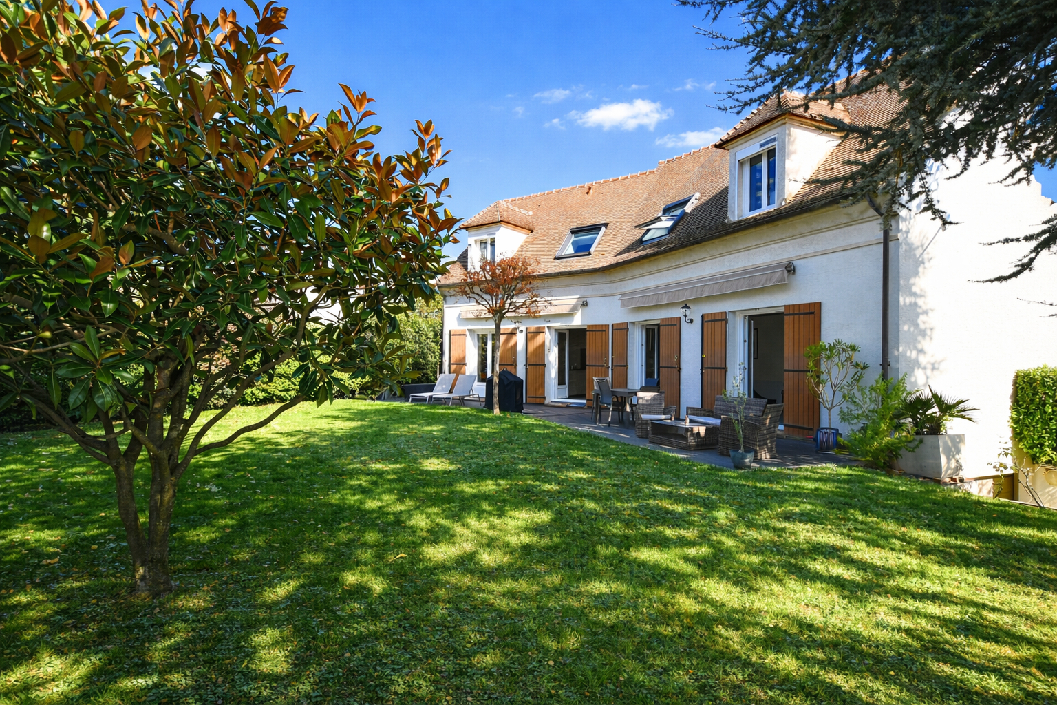 CROISSY-SUR-SEINE – MAISON FAMILIALE -180 M² AU SOL – 4 CHAMBRES – TERRAIN 800 M²- LUMINEUSE ET AU CALME
