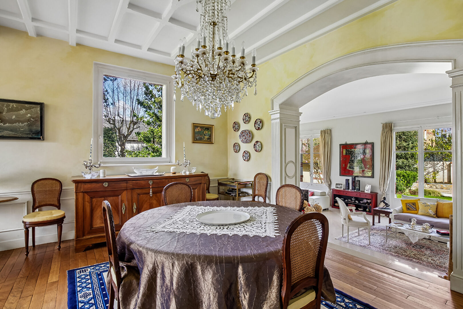 LE VESINET SUD – MAGNIFIQUE PROPRIETE DE 308 M² –  6 CHAMBRES – TERRAIN 1541 M²  – PISCINE – DEPENDANCE AMENAGEE 18 M² –