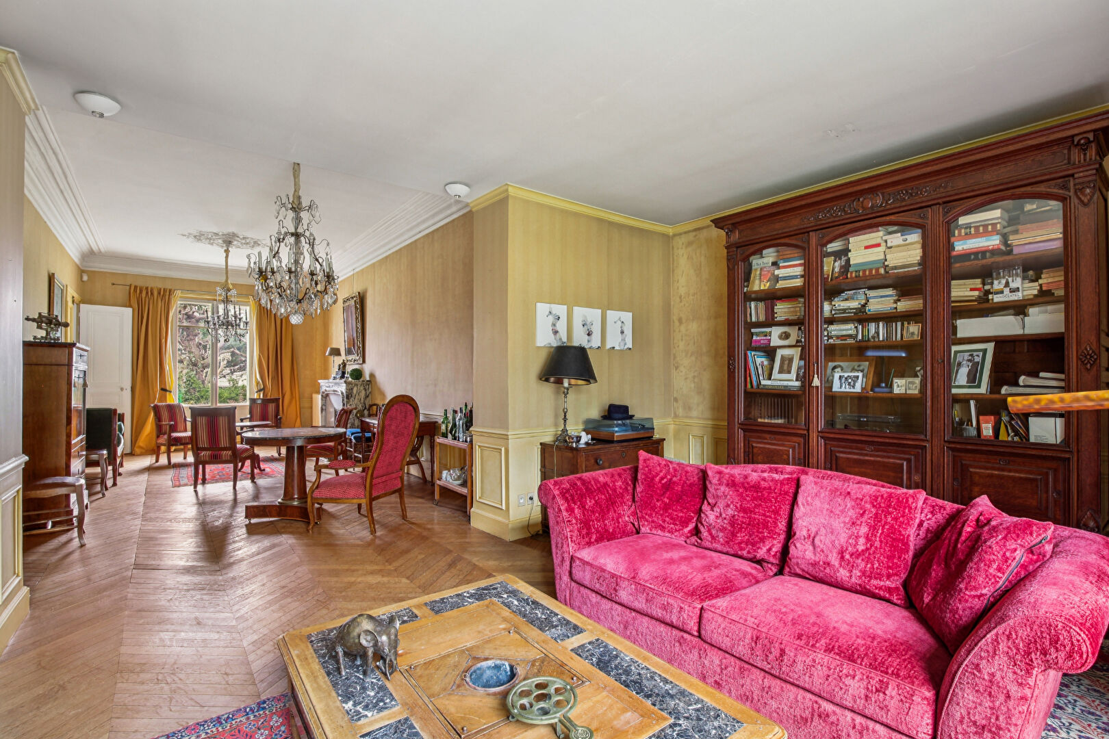 LE VESINET – PROPRIETE DE 232 M² – SALON 66 M²  – 4 CHAMBRES – TERRAIN 1474 M²  – DEPENDANCE AMENAGEE 60 M² –  10 MN RER