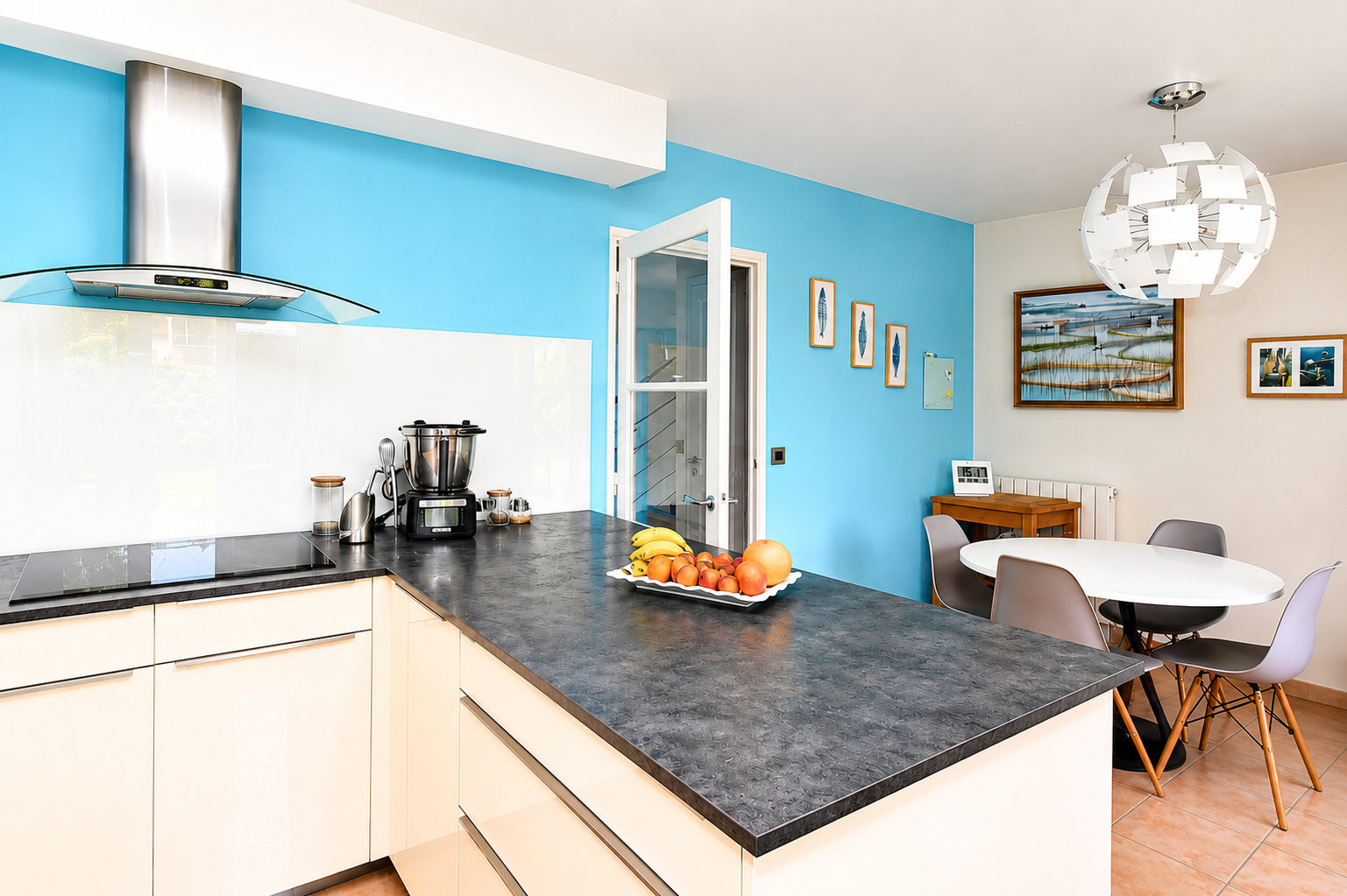 CHATOU, maison de 188 m² au sol et 163m² habitable sur un terrain 477 m²