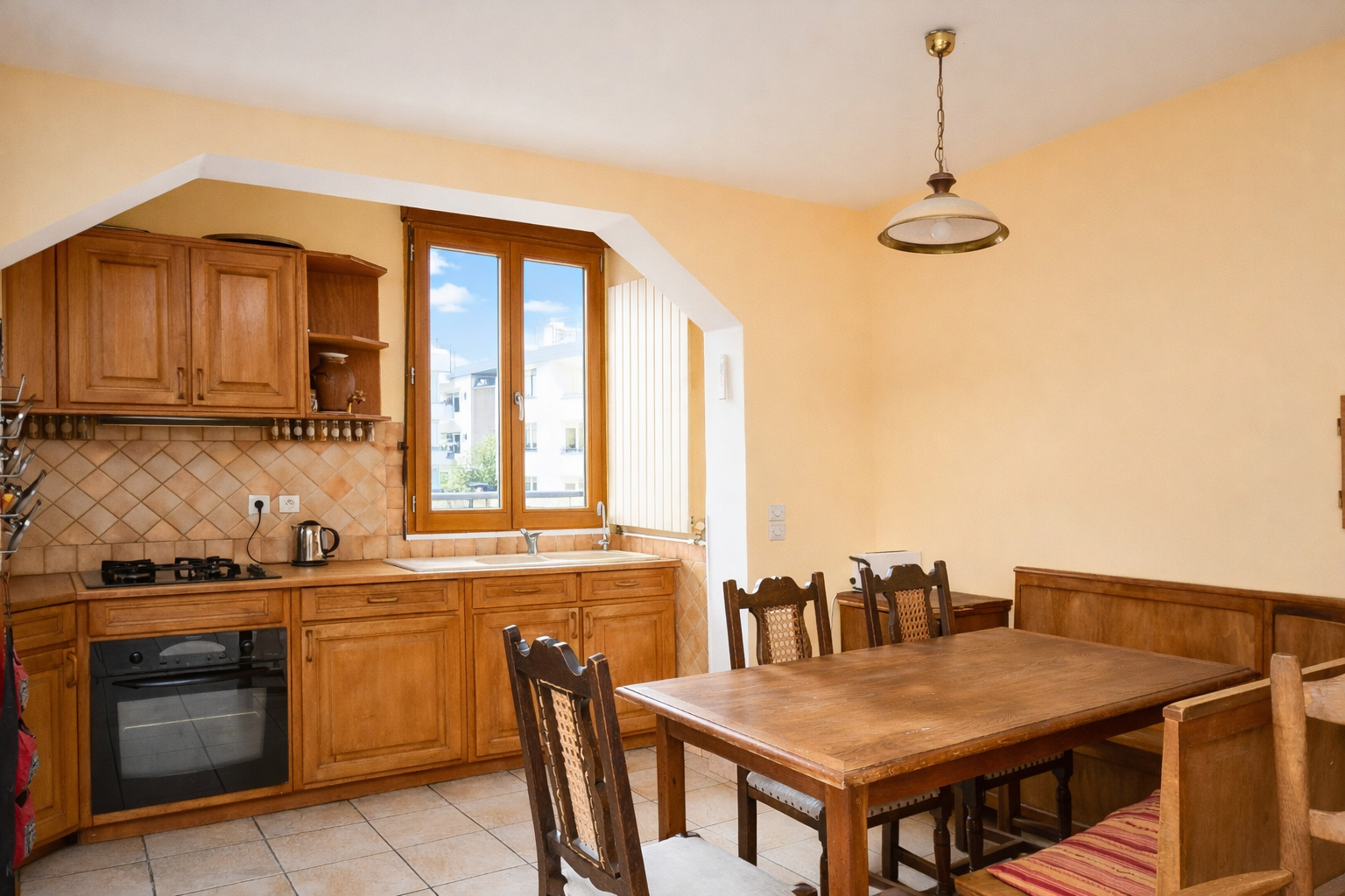 CHATOU – MAISON DE CHARME – 140 M² – TERRAIN 434 M² – DEPENDANCE AMENAGEE