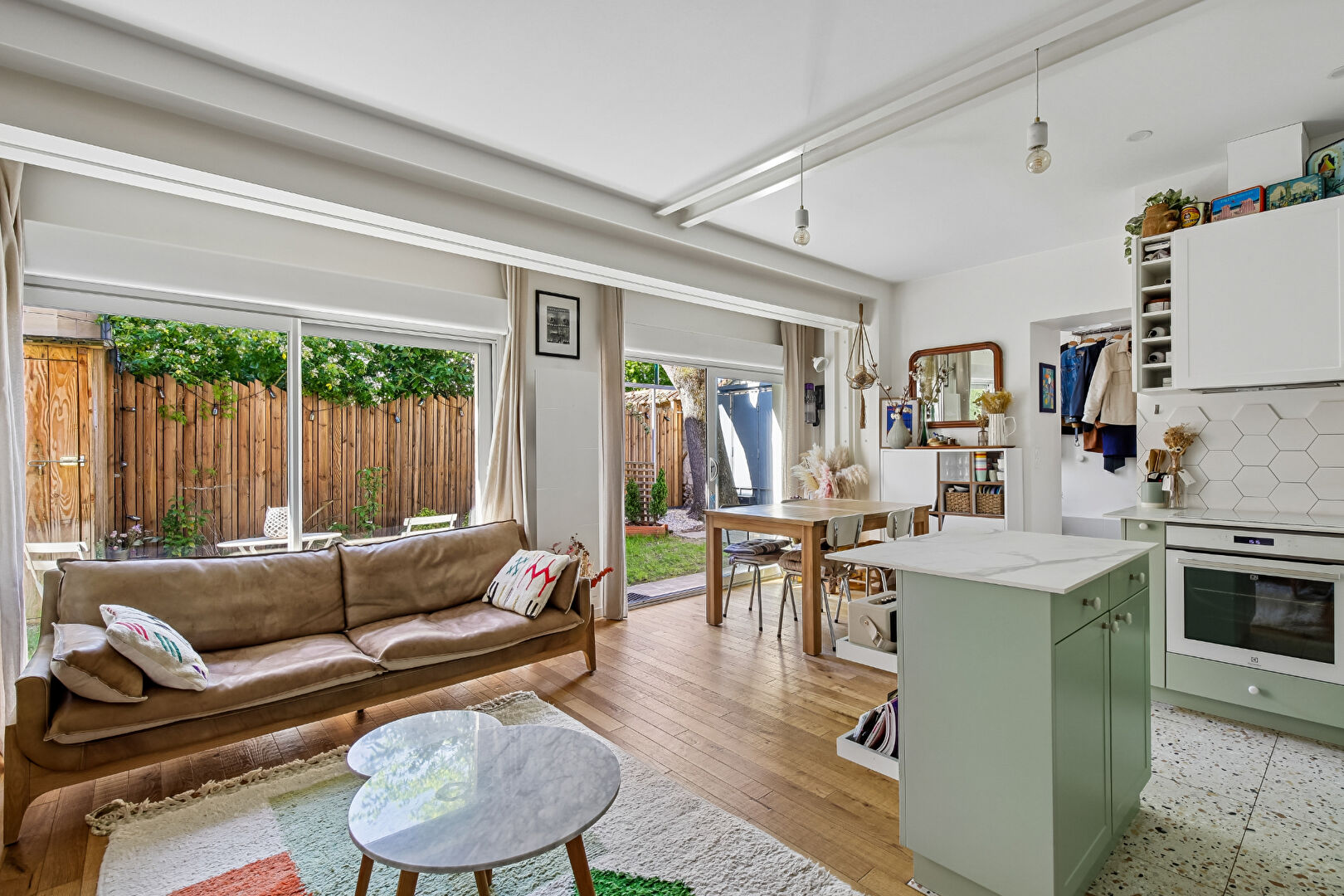 CROISSY SUR SEINE – MAISON 3 CHAMBRES ET BUREAU – PROCHE COMMERCES ET  ECOLES – BELLES PRESTATIONS