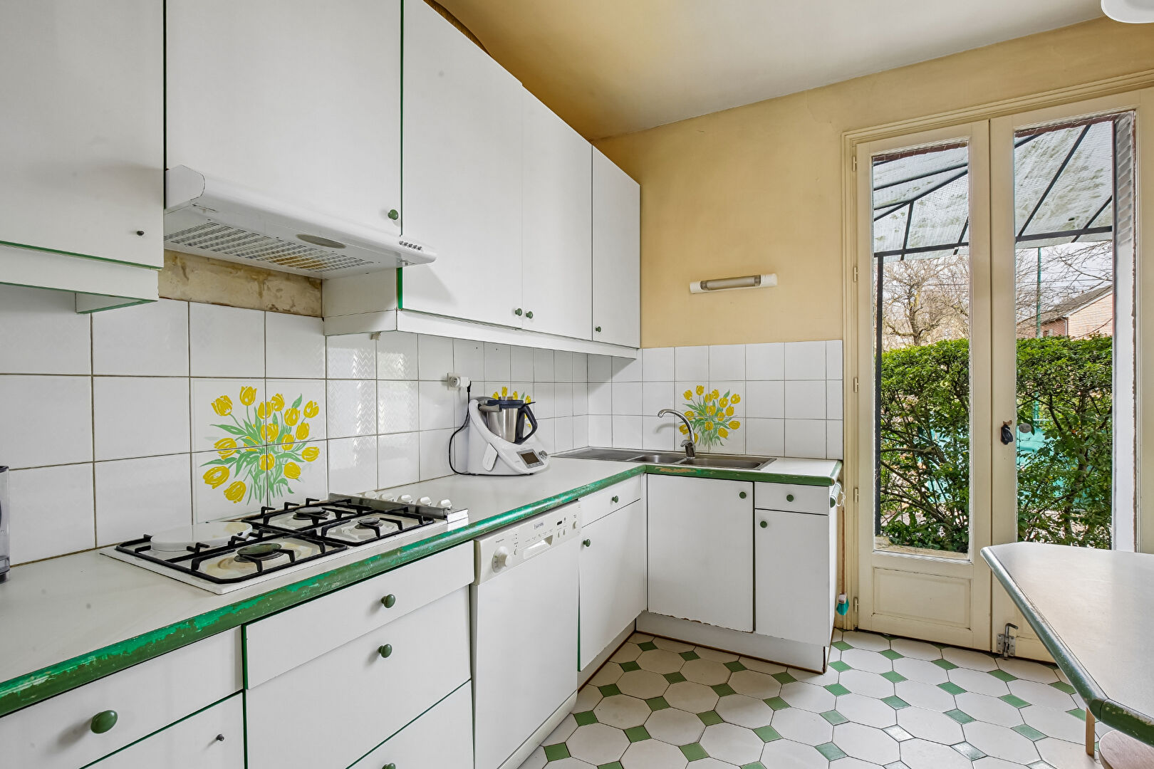 LE VESINET – MAISON DE CHARME – 6 CHAMBRES – 155 M² AU SOL – TERRAIN 572 M² – 5 mn RER