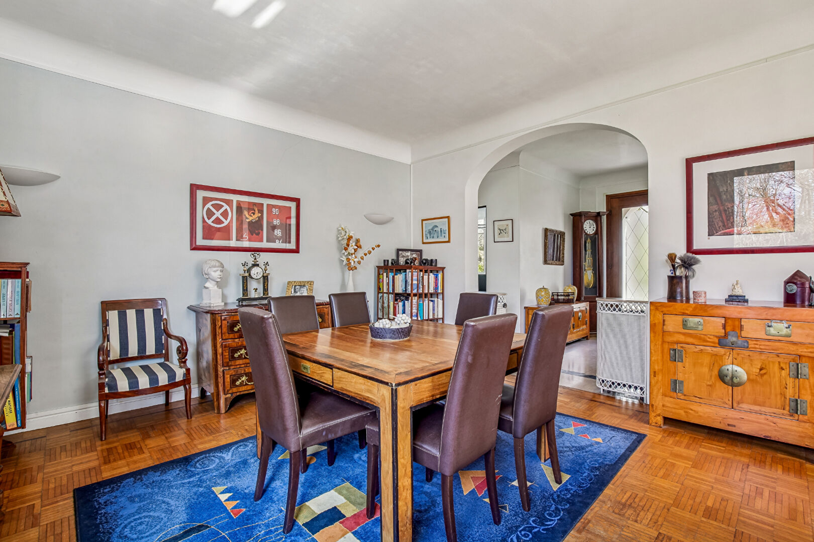 LE VESINET  – HYPER CENTRE – MAISON DE 186 M² – TERRAIN  700 m² – 5 MN RER