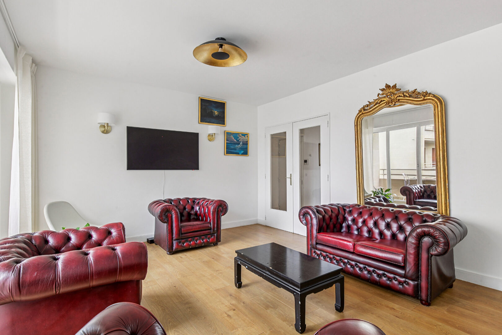 BAS DE CHATOU à 3 mn du RER appartement 5 pièces de 123.55 m² avec 3 chambres, balcon, ascenseur