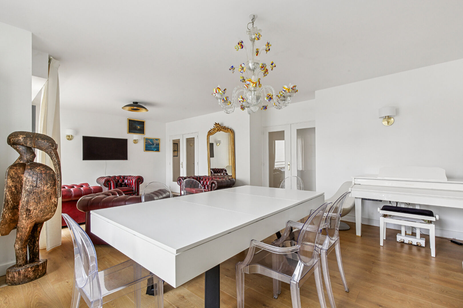 BAS DE CHATOU à 3 mn du RER appartement 5 pièces de 123.55 m² avec 3 chambres, balcon, ascenseur