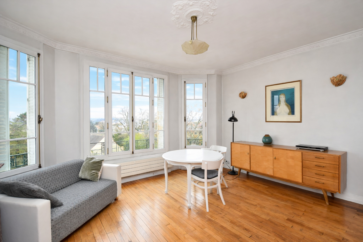 LE VESINET – IMMEUBLE DE CHARME DE 1920 – APPARTEMENT 3 PIECES 59.70 m2 – 7 MN RER