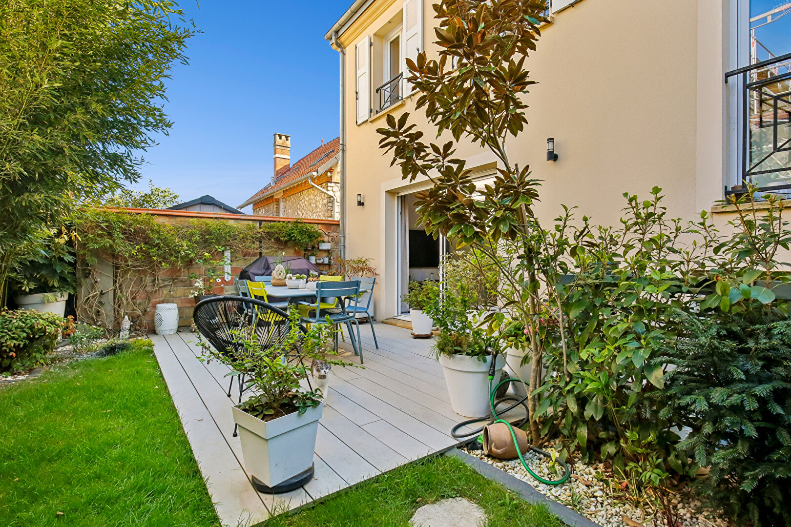 CHATOU – MAISON RECENTE DE 2013 DE 133 M²  –  4 CHAMBRES – CALME & LUMINEUSE -15 MNRER