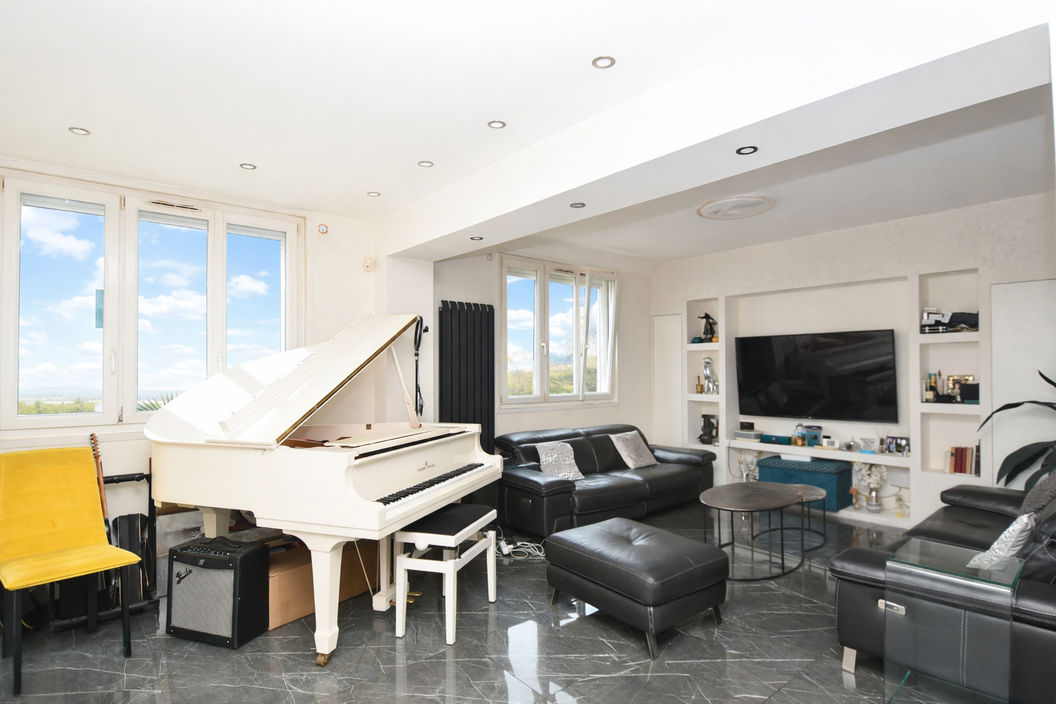 CHATOU – MAISON DE 154 M² RENOVEE  LUMINEUSE – AU CALME – PROCHE ECOLES ET COMMERCES